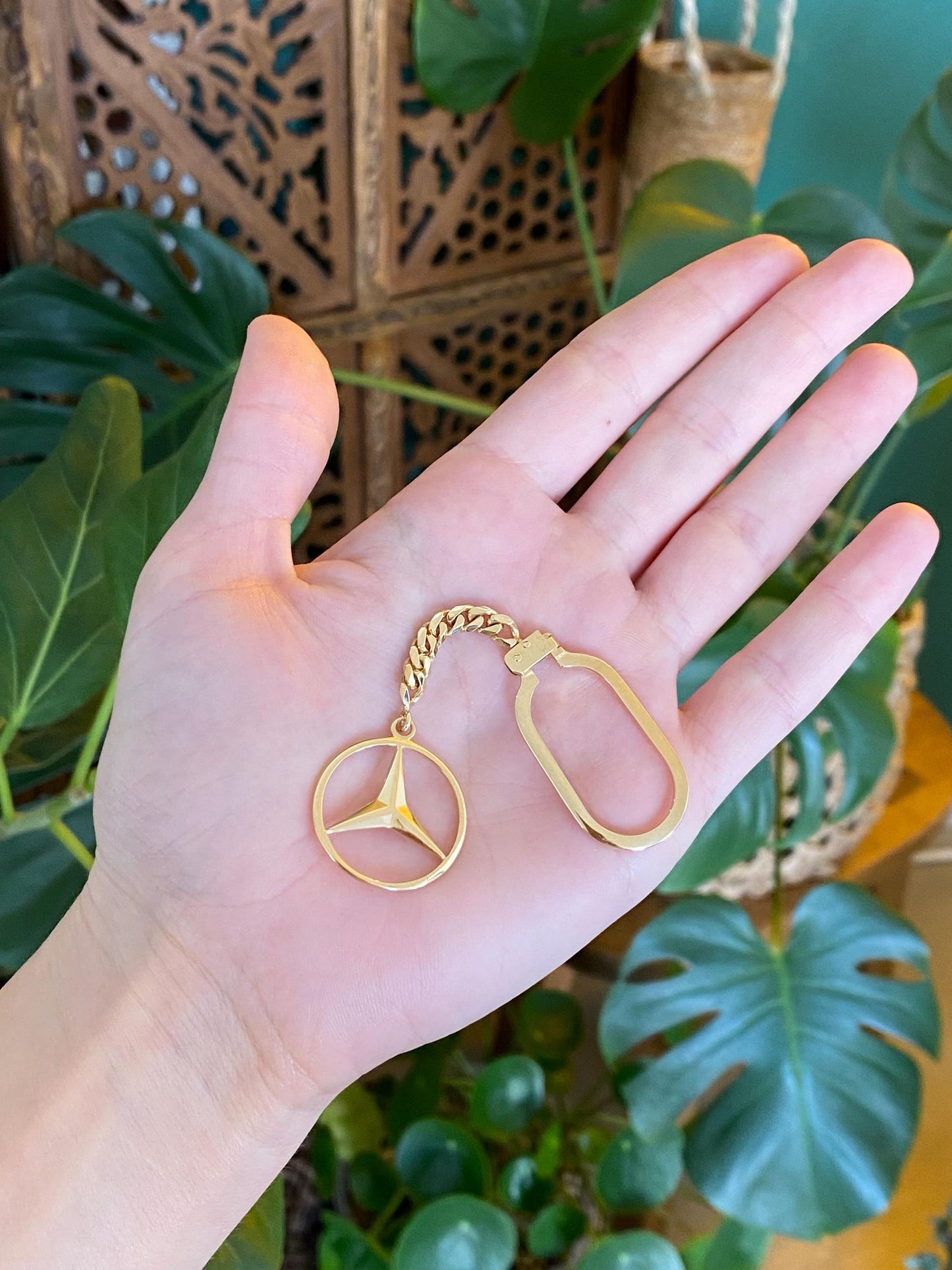 Vintage Solid 18k Yellow Gold Mercedes Tight Curb Chain Keychain