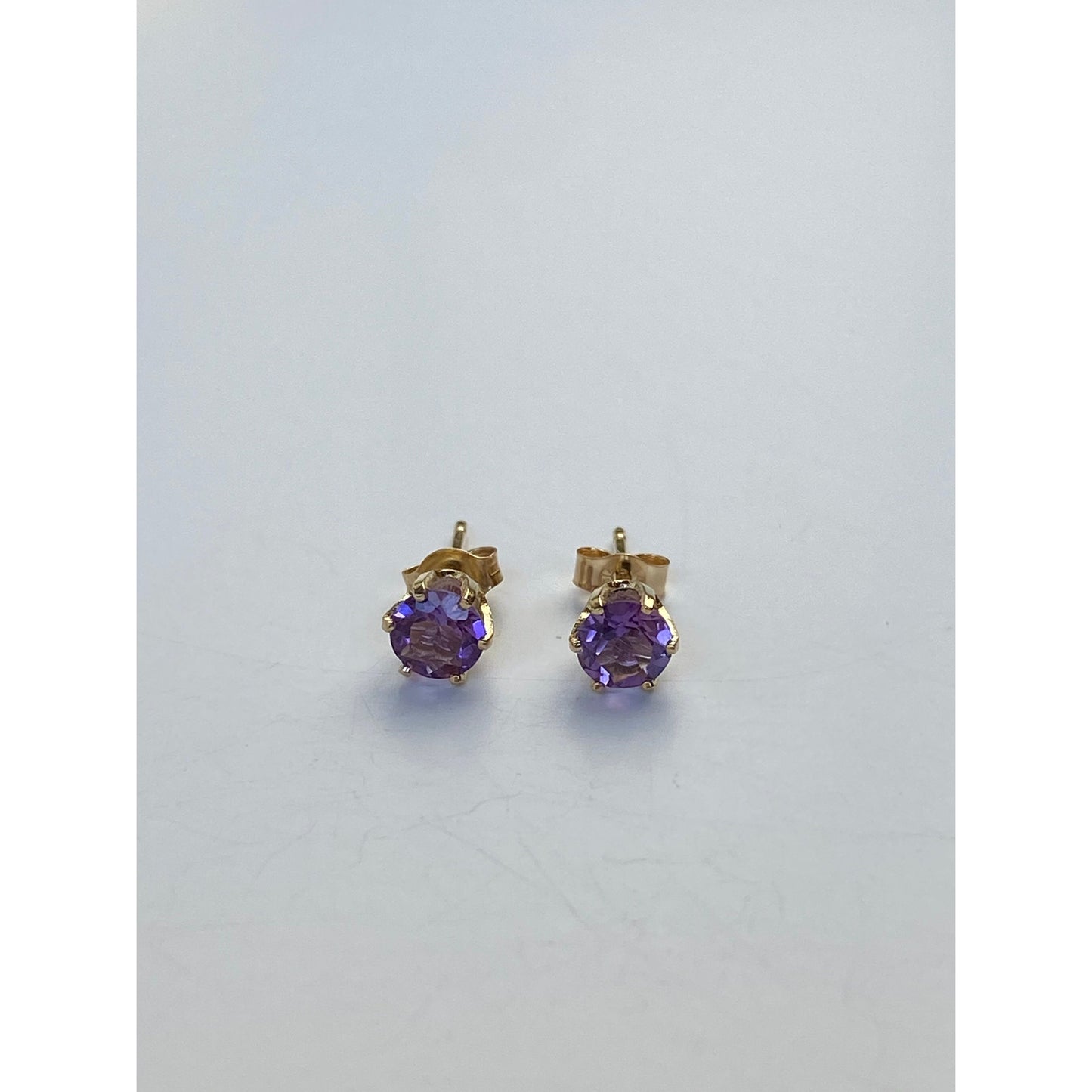 Solid 14k Yellow Gold Lavender Cubic Zirconia Stud Earrings