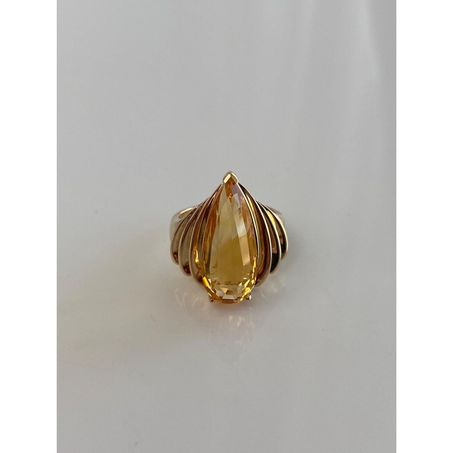 Vintage Solid 14k Yellow Gold Citrine Teardrop Fluted Ring - Size 5.75
