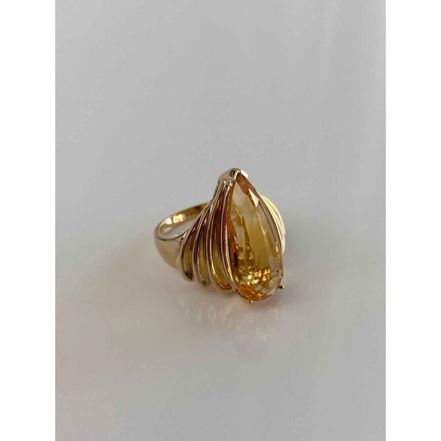 Vintage Solid 14k Yellow Gold Citrine Teardrop Fluted Ring - Size 5.75
