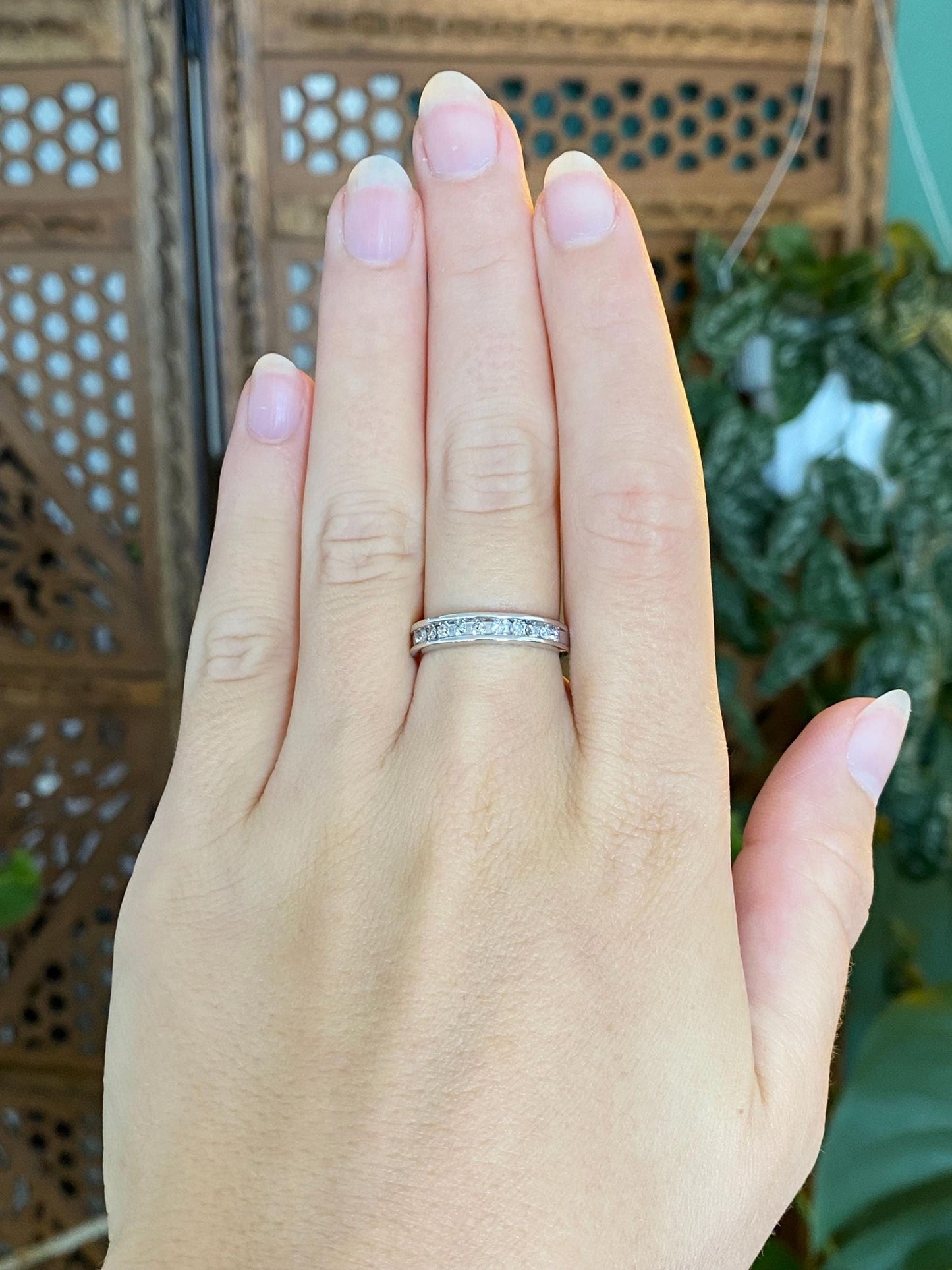 Vintage Solid 14k White Gold Diamond Ring Band - Size 6.75