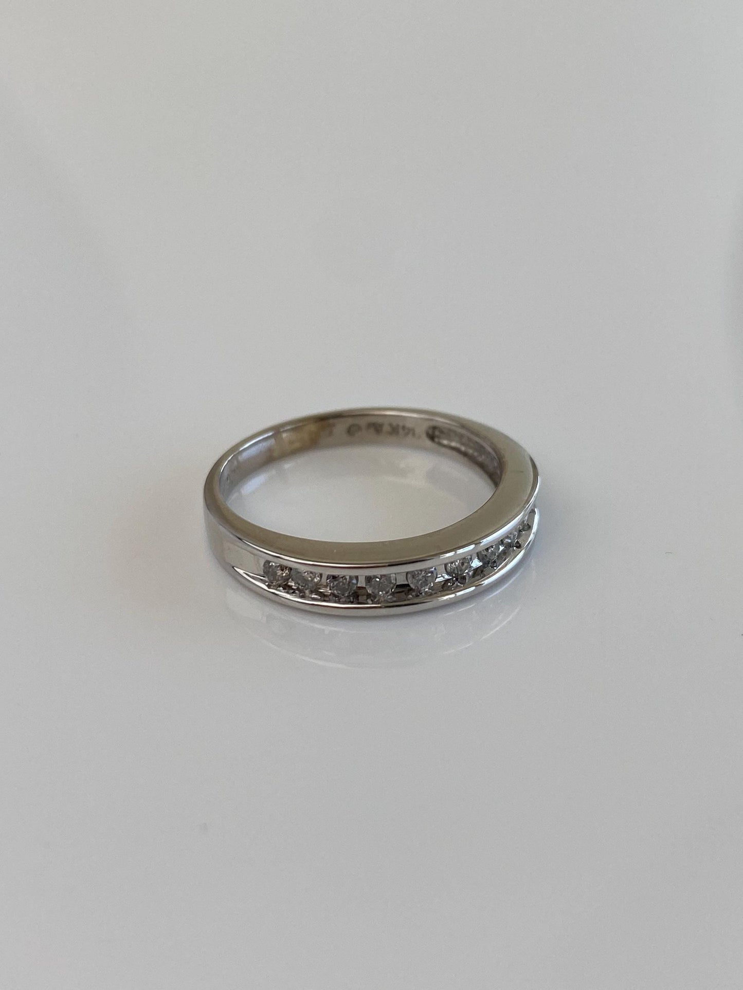 Vintage Solid 14k White Gold Diamond Ring Band - Size 6.75