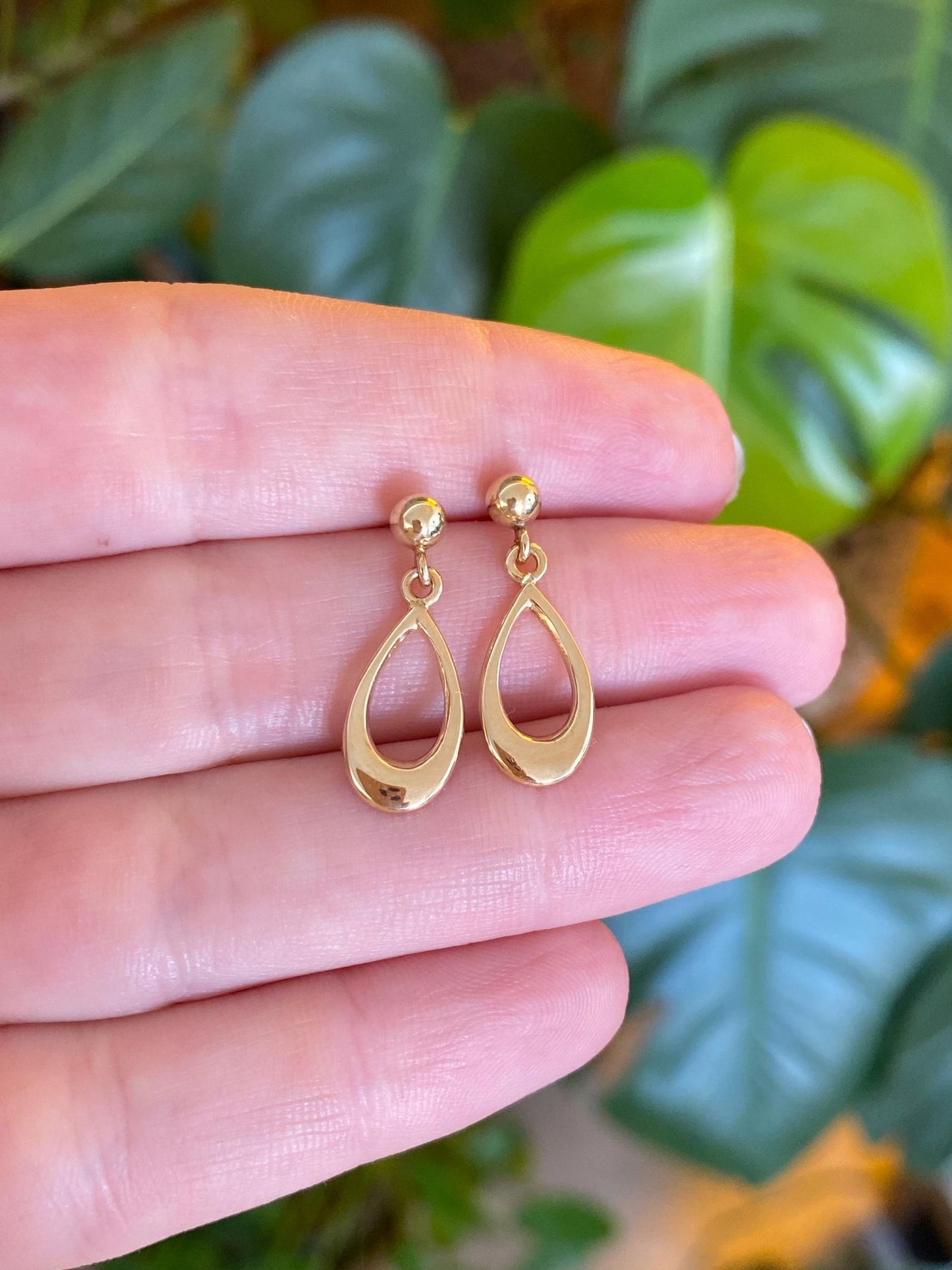Vintage 14k Yellow Gold Open Teardrop Dangle Stud Earrings