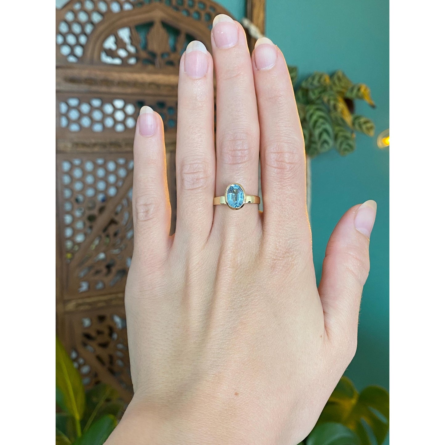 Vintage Solid 14k Yellow Gold Aquamarine Ring - Size 6.75