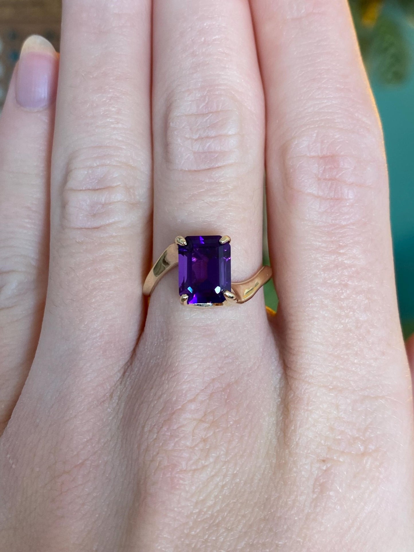 Vintage Solid 14k Yellow Gold Amethyst Ring - Size 7