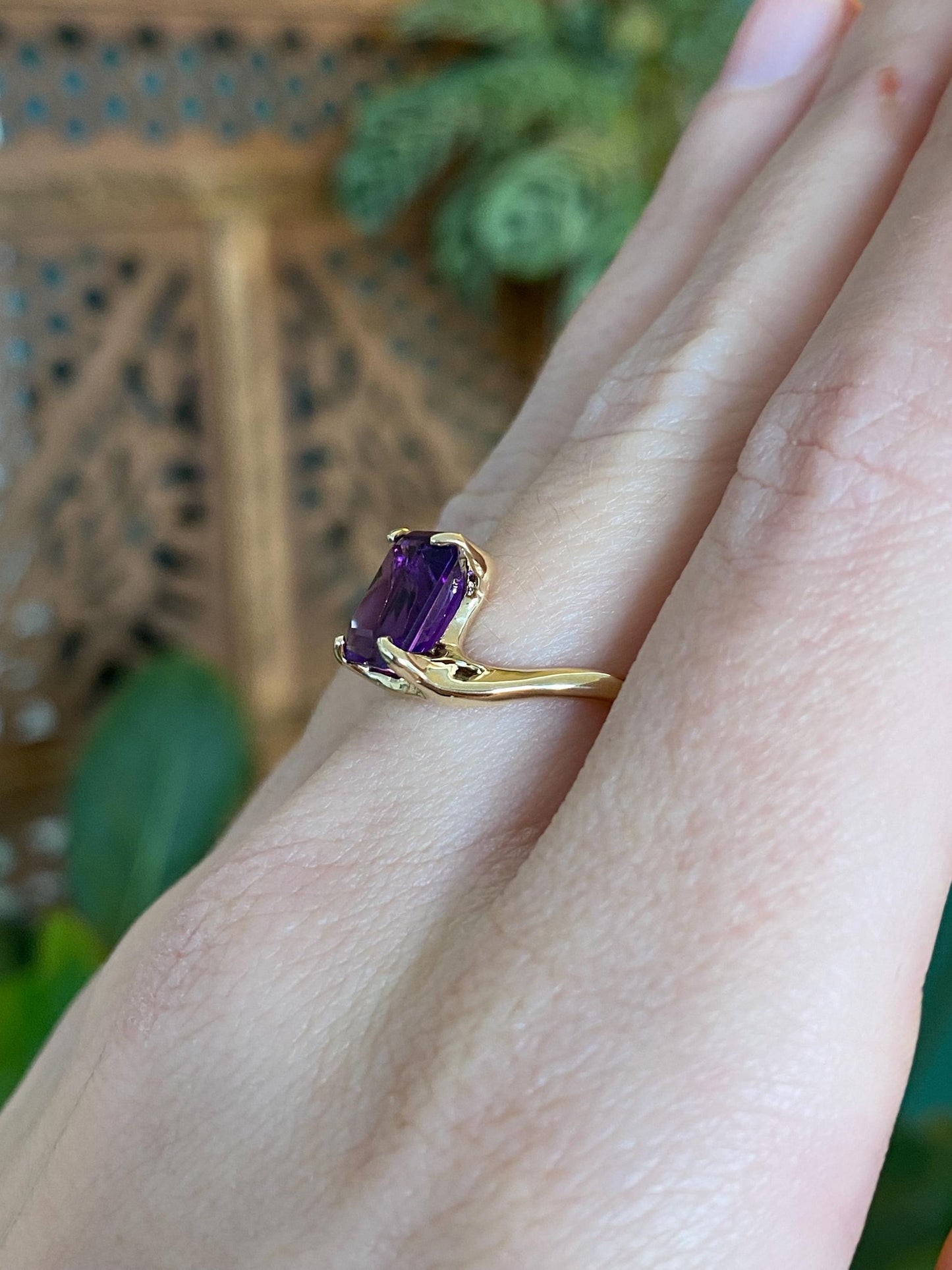 Vintage Solid 14k Yellow Gold Amethyst Ring - Size 7