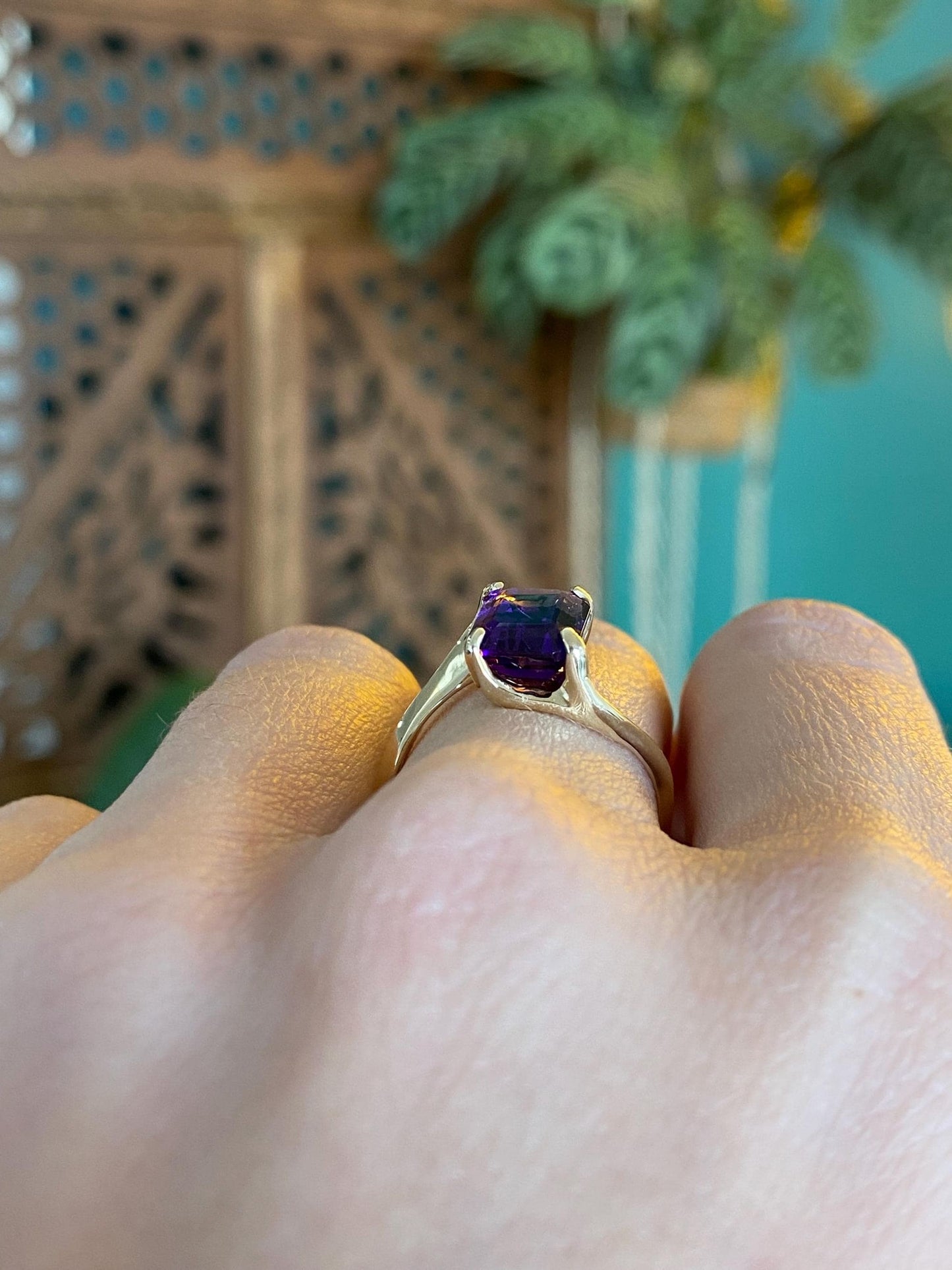 Vintage Solid 14k Yellow Gold Amethyst Ring - Size 7