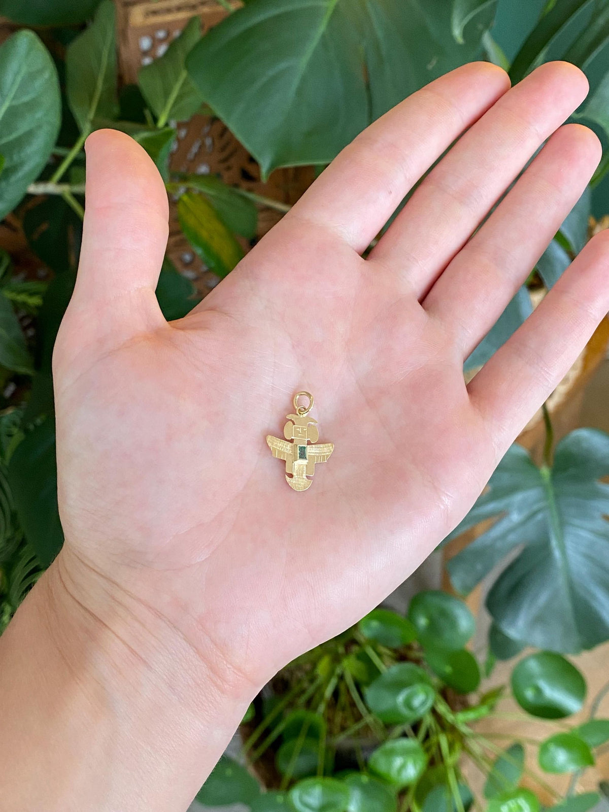 Vintage Solid 18k Yellow Gold Emerald Inca Charm
