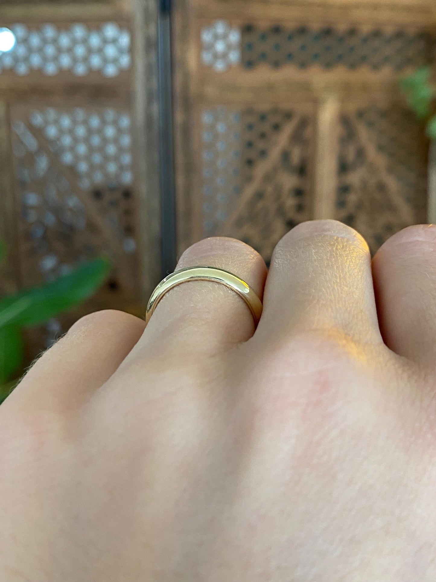 Vintage Solid 14k Yellow Gold Ring Band - Size 5.5