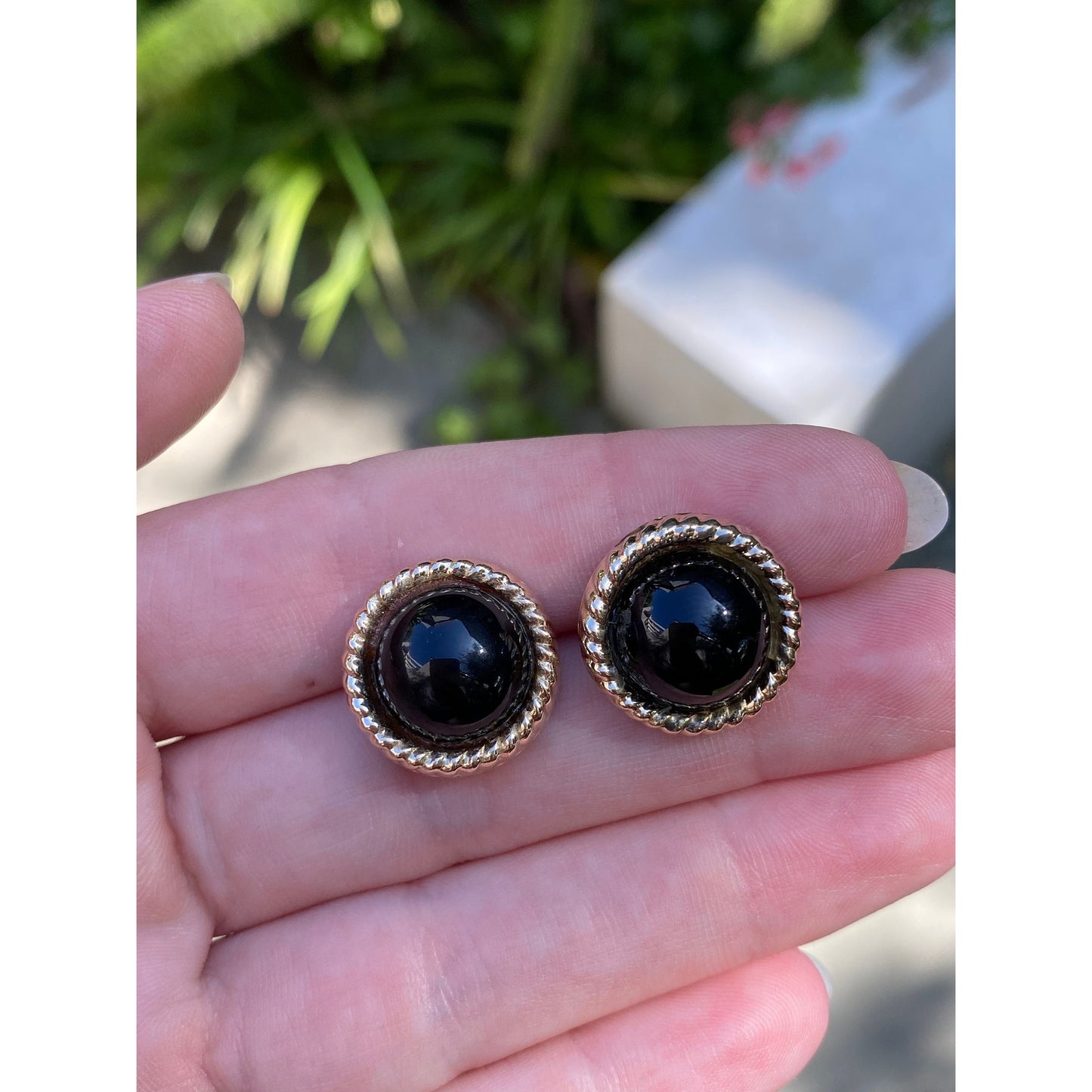 Vintage Solid 14k Yellow Gold Black Dome Stud Earrings