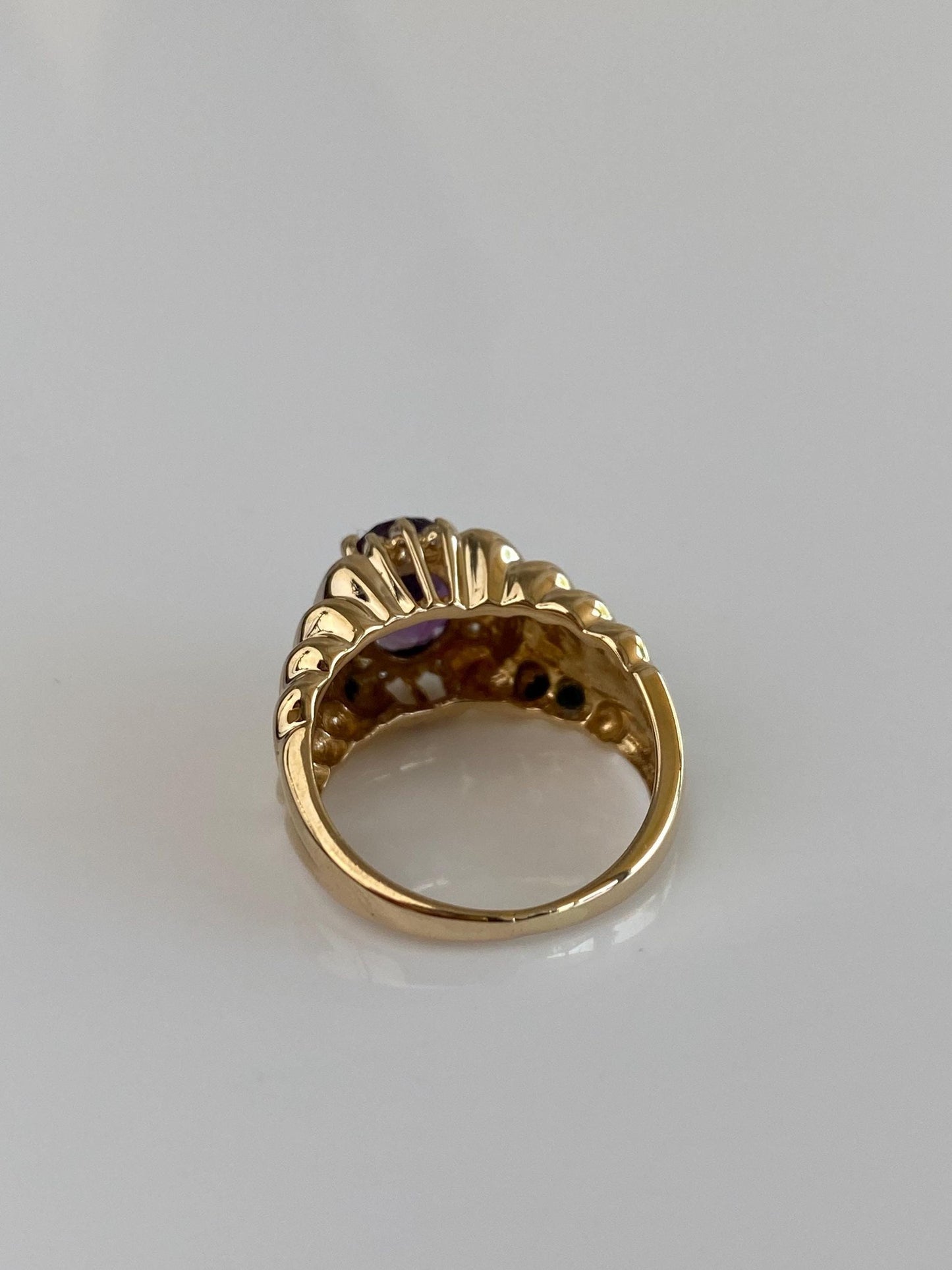 Vintage Solid 14k Yellow Gold Diamond Amethyst Design Ring Band - Size 6.25