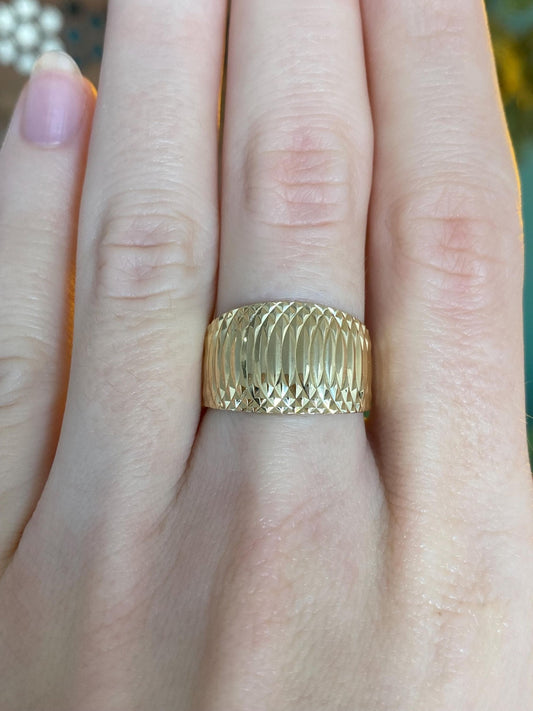 Vintage Solid 14k Yellow Gold Diamond Cut Wide Ring Band - Size 6.75