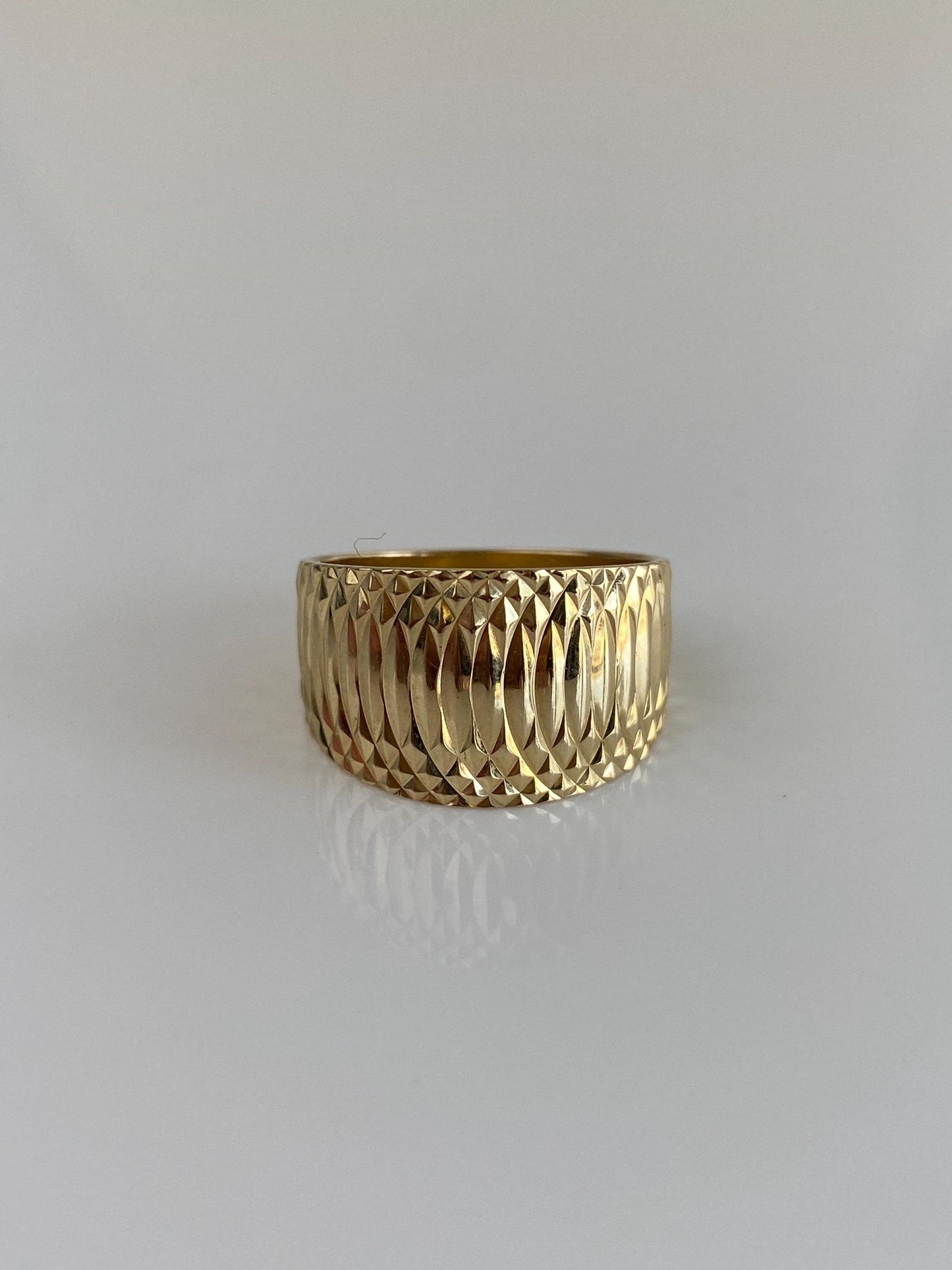 Vintage Solid 14k Yellow Gold Diamond Cut Wide Ring Band - Size 6.75