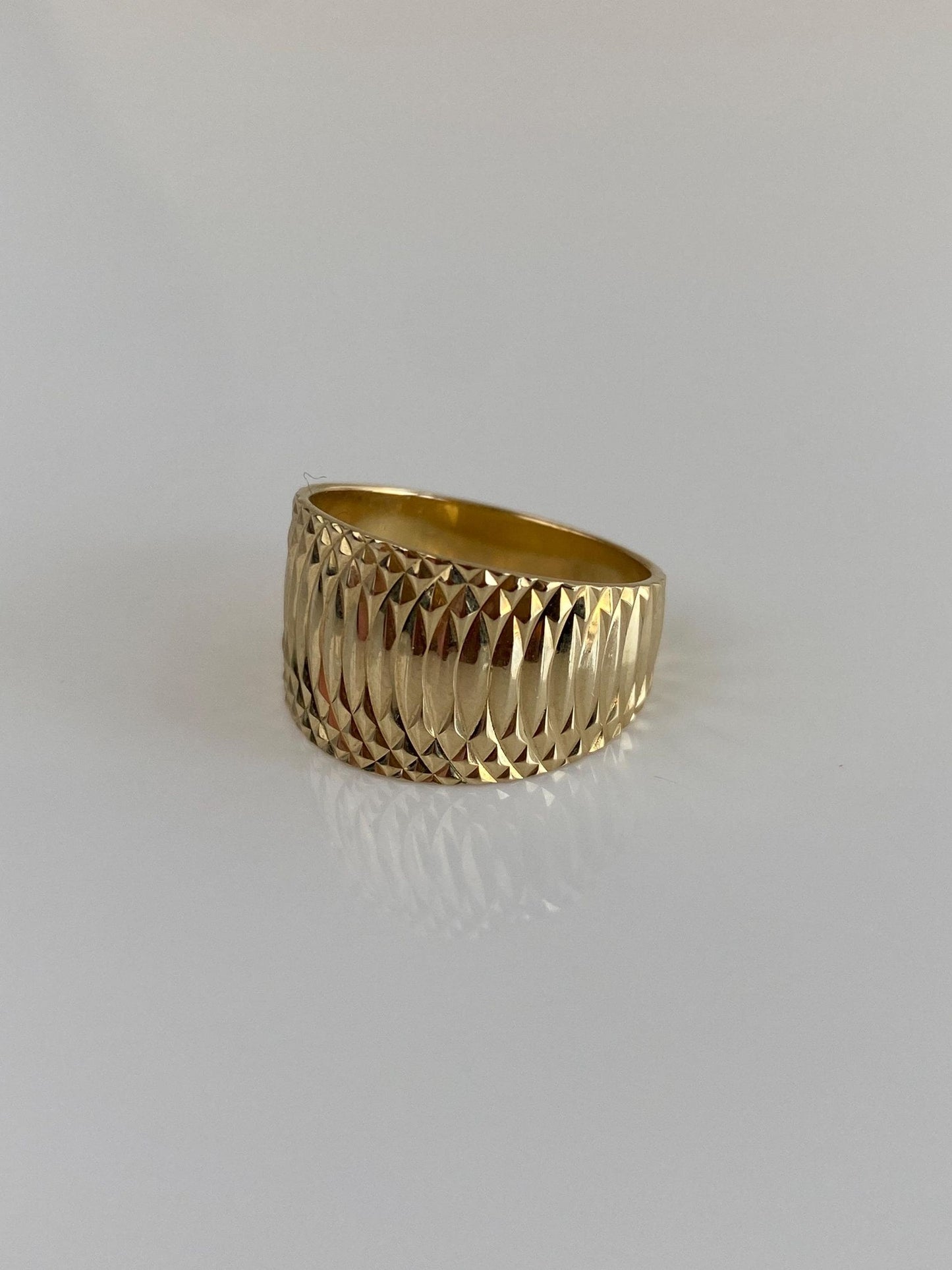 Vintage Solid 14k Yellow Gold Diamond Cut Wide Ring Band - Size 6.75