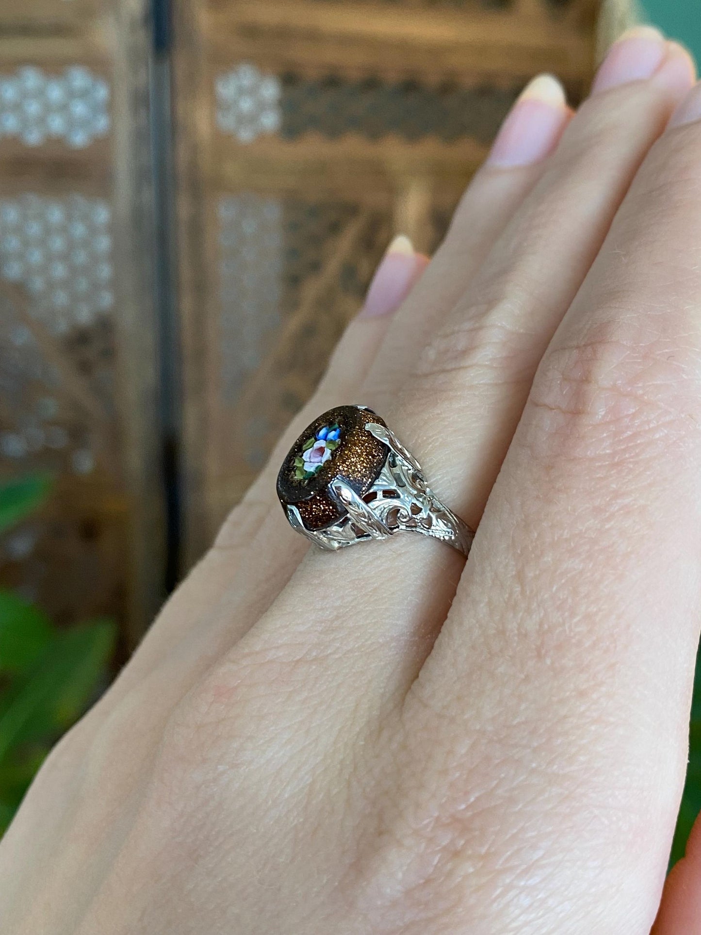 Vintage Solid 18k White Gold Hand Painted Flower Gold Stone Art Deco Ring - Size 5.75