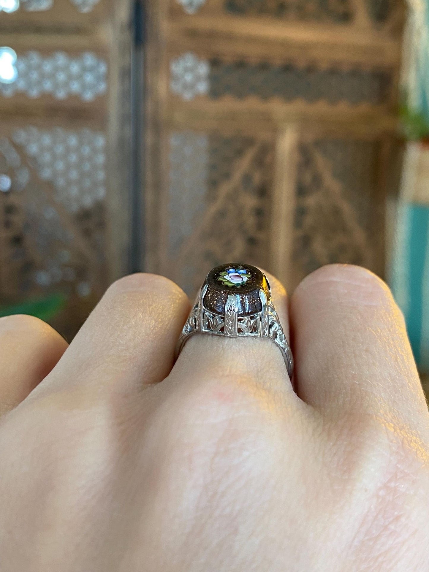 Vintage Solid 18k White Gold Hand Painted Flower Gold Stone Art Deco Ring - Size 5.75