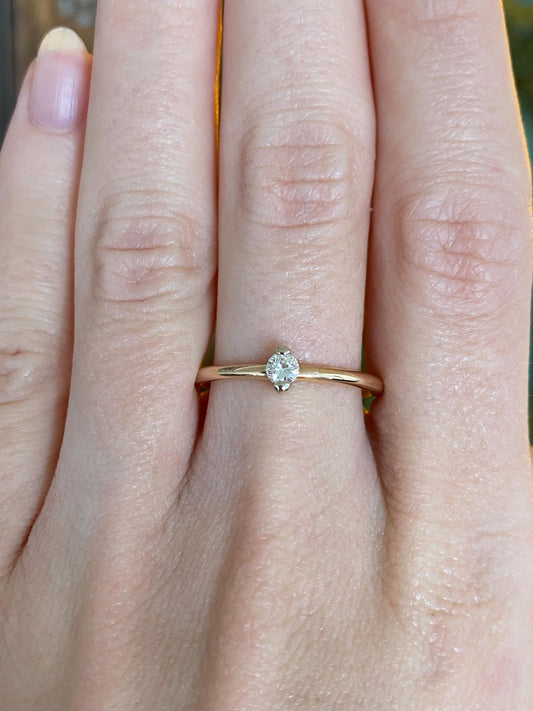 Vintage Solid 14k Yellow Gold Diamond Ring - Size 8