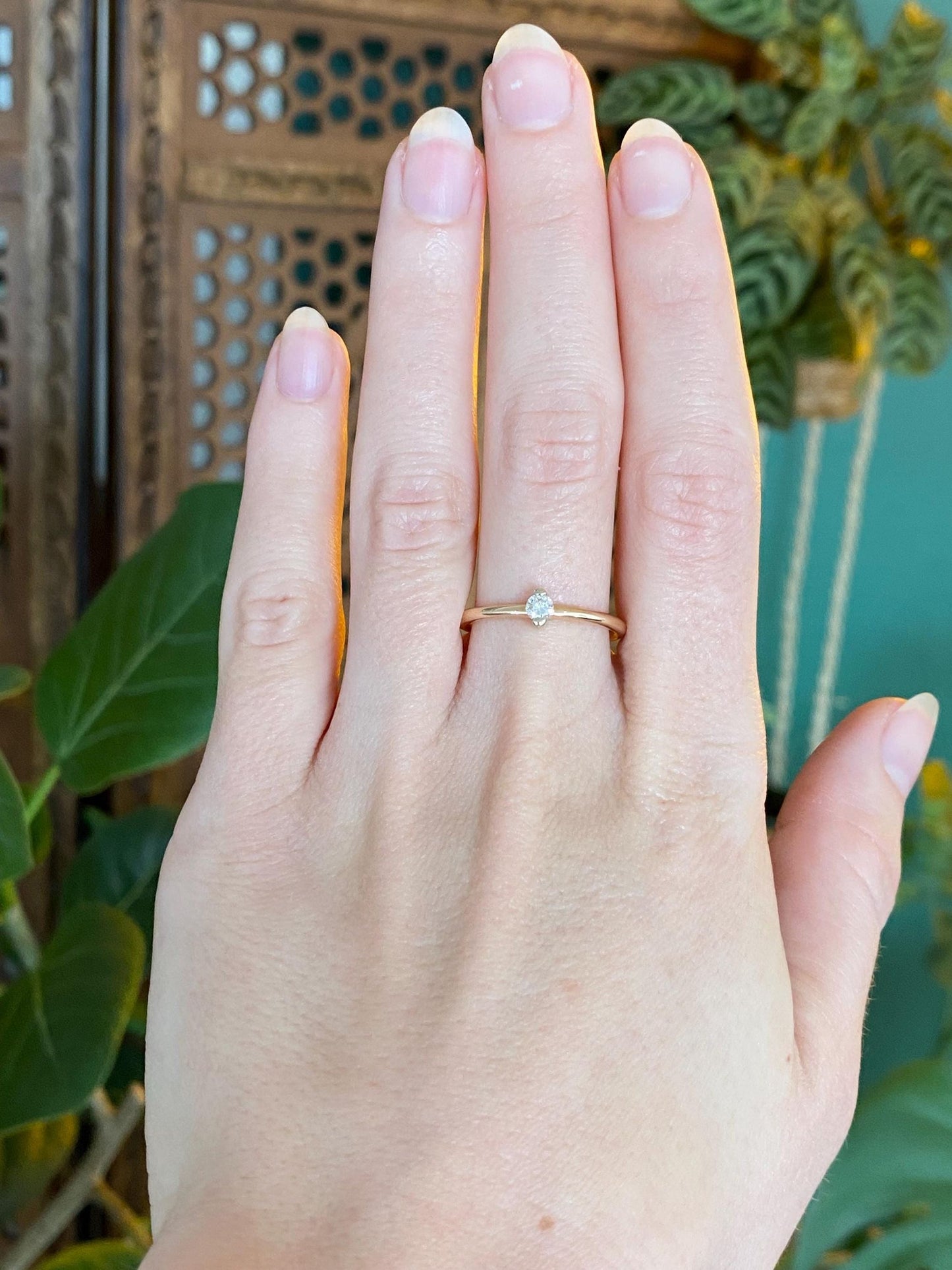 Vintage Solid 14k Yellow Gold Diamond Ring - Size 8