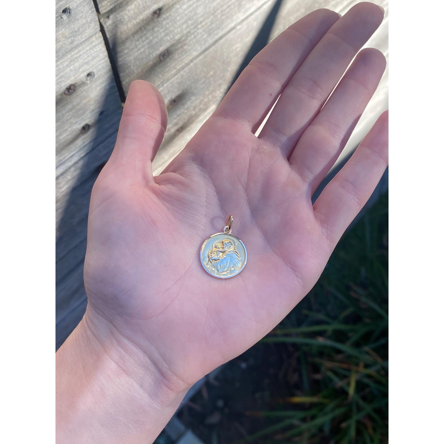 Vintage Solid 18k Yellow Gold Religious Charm