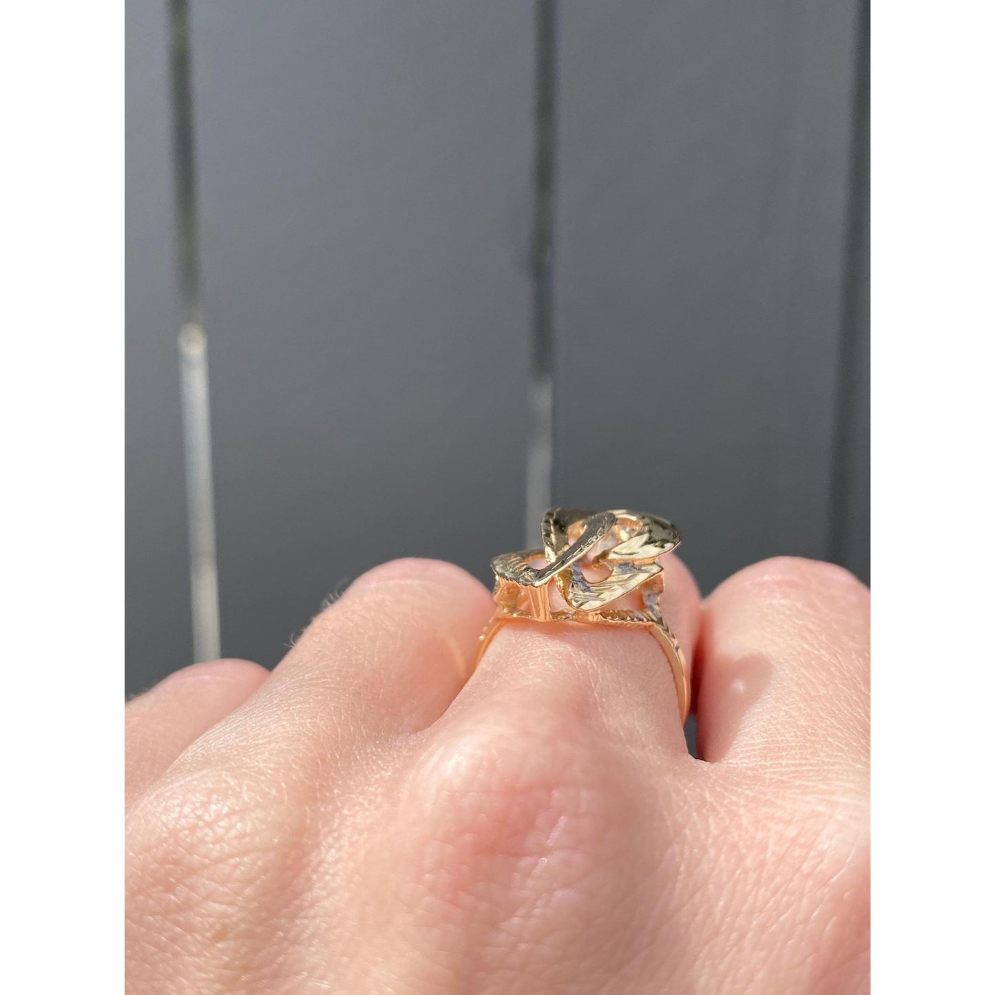 Vintage Solid 18k Yellow Gold Diamond Cut Ring - Size 6
