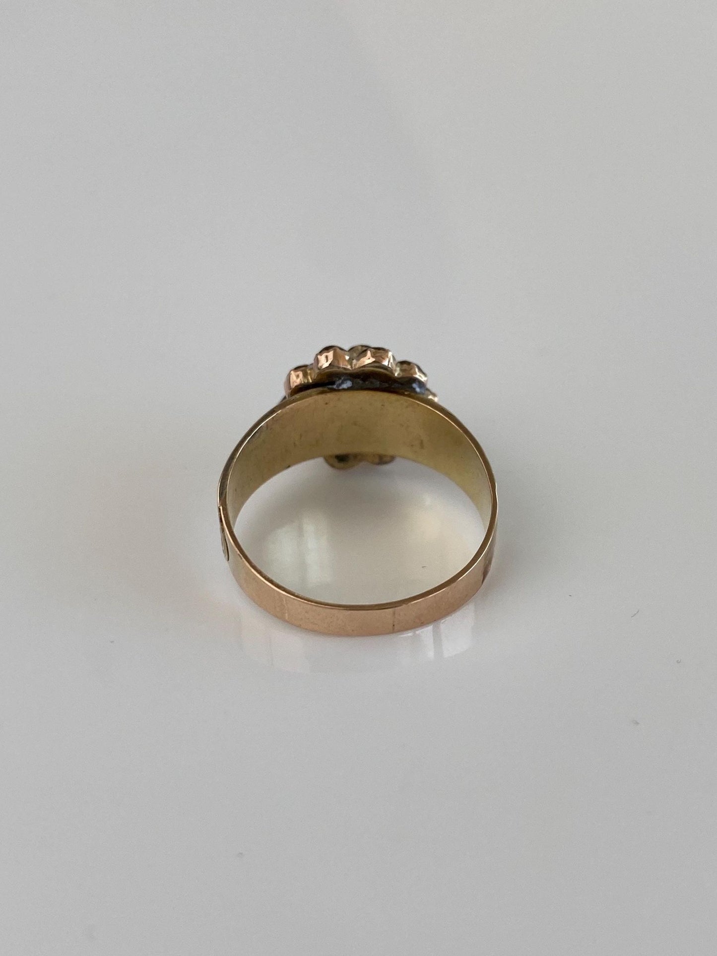 Vintage Solid 9k Yellow Gold Garnet Cluster Designed Ring - Size 7