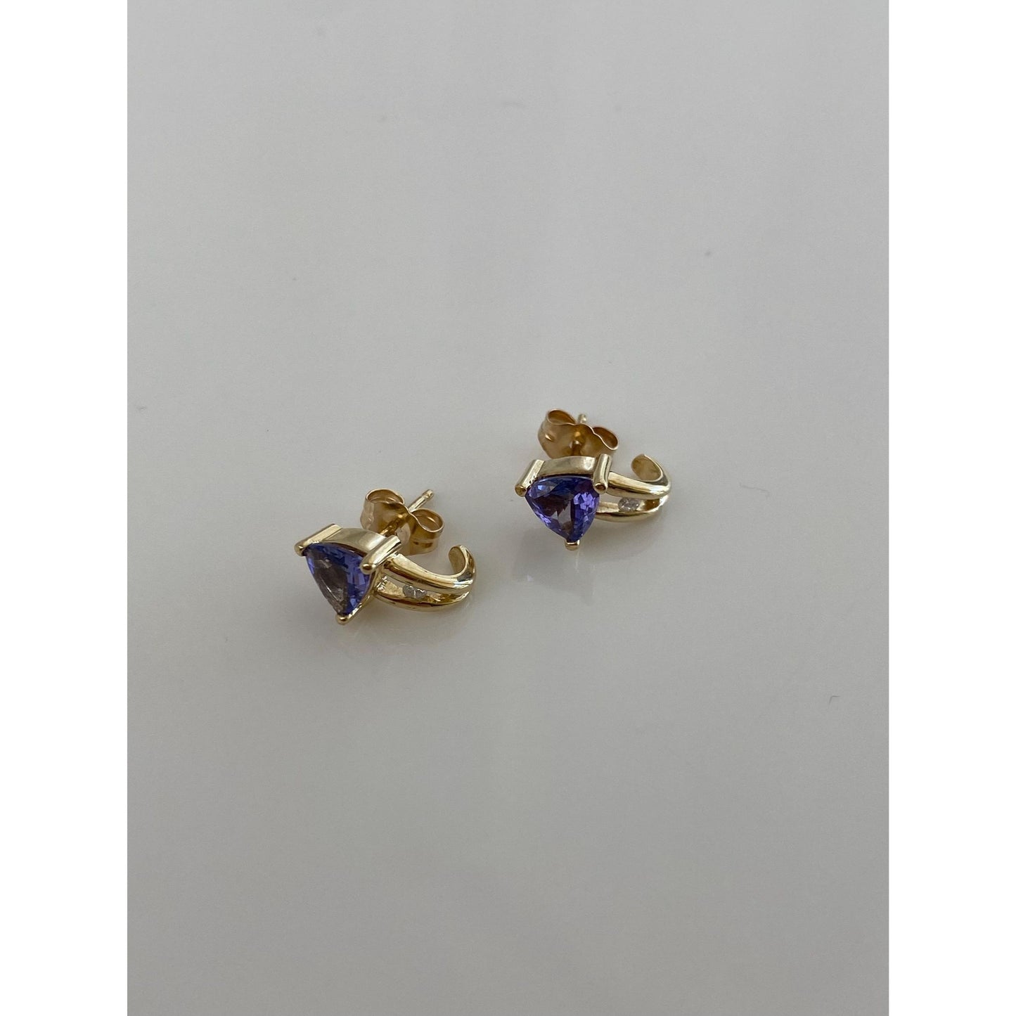 Vintage Solid 14k Yellow Gold Tanzanite Diamond Drop Earrings