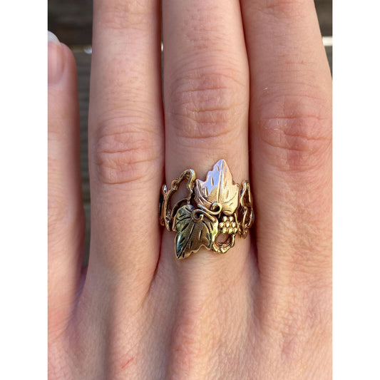 Solid 10k Black Hills Gold Grapevine Ring Band - Size 6.75