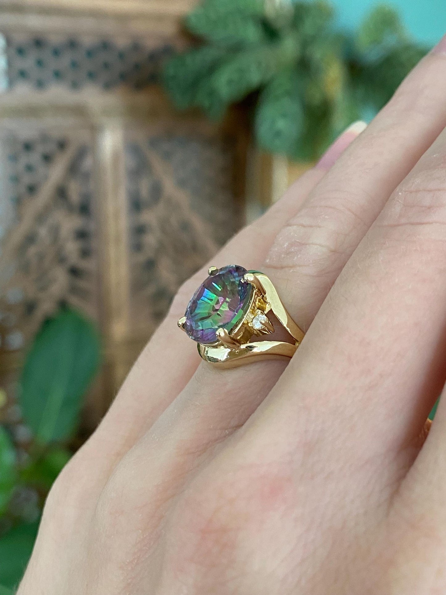 Vintage Solid 14k Yellow Gold Diamond Mystic Topaz Ring - Size 4.75