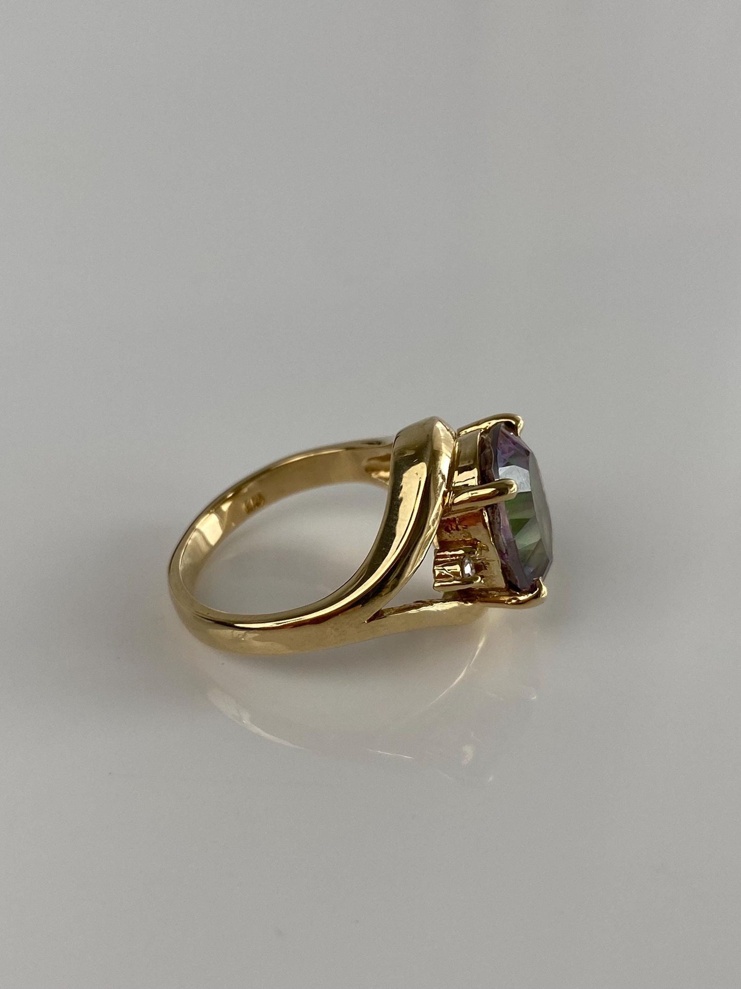 Vintage Solid 14k Yellow Gold Diamond Mystic Topaz Ring - Size 4.75