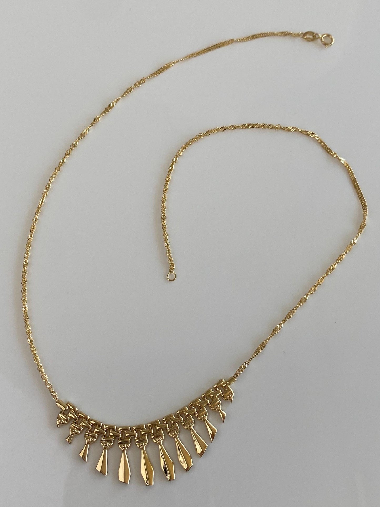 Vintage 14k Yellow Gold Graduated Cleopatra Twist Chain Necklace - 17.75 inches