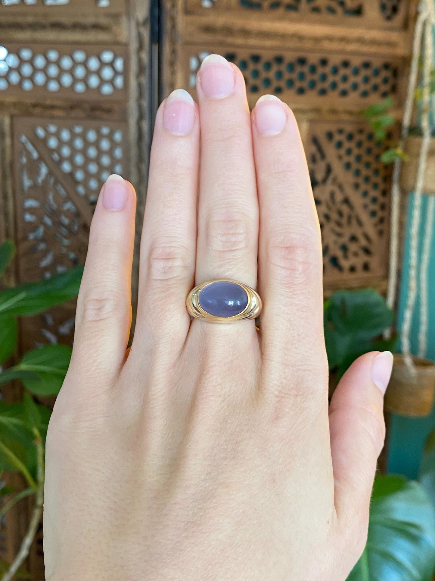 Vintage Solid 14k Yellow Gold Purple Chalcedony Ring - Size 6.25