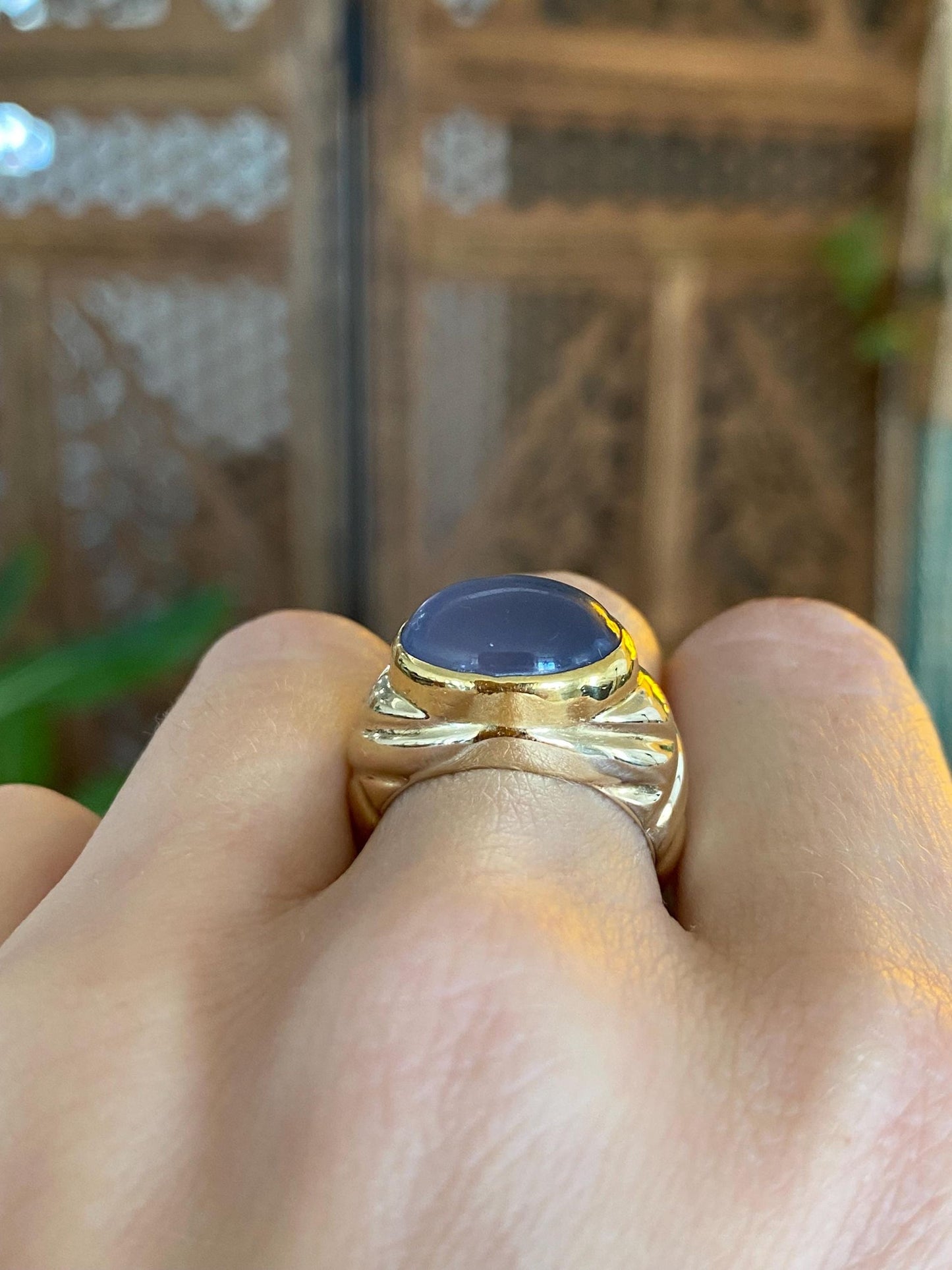 Vintage Solid 14k Yellow Gold Purple Chalcedony Ring - Size 6.25