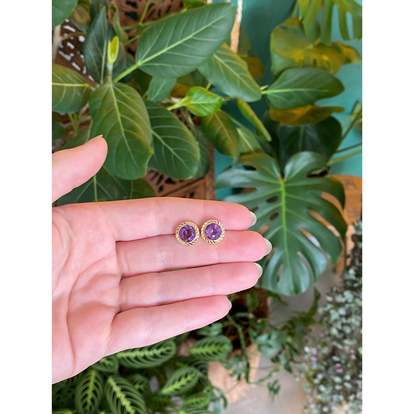 Vintage Solid 14k Yellow Gold Engine Turned Amethyst Stud Earrings