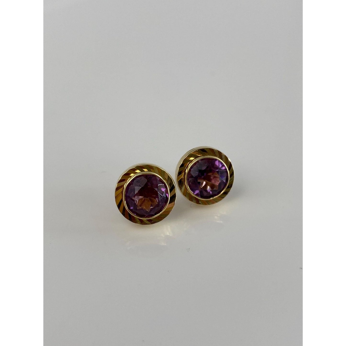 Vintage Solid 14k Yellow Gold Engine Turned Amethyst Stud Earrings