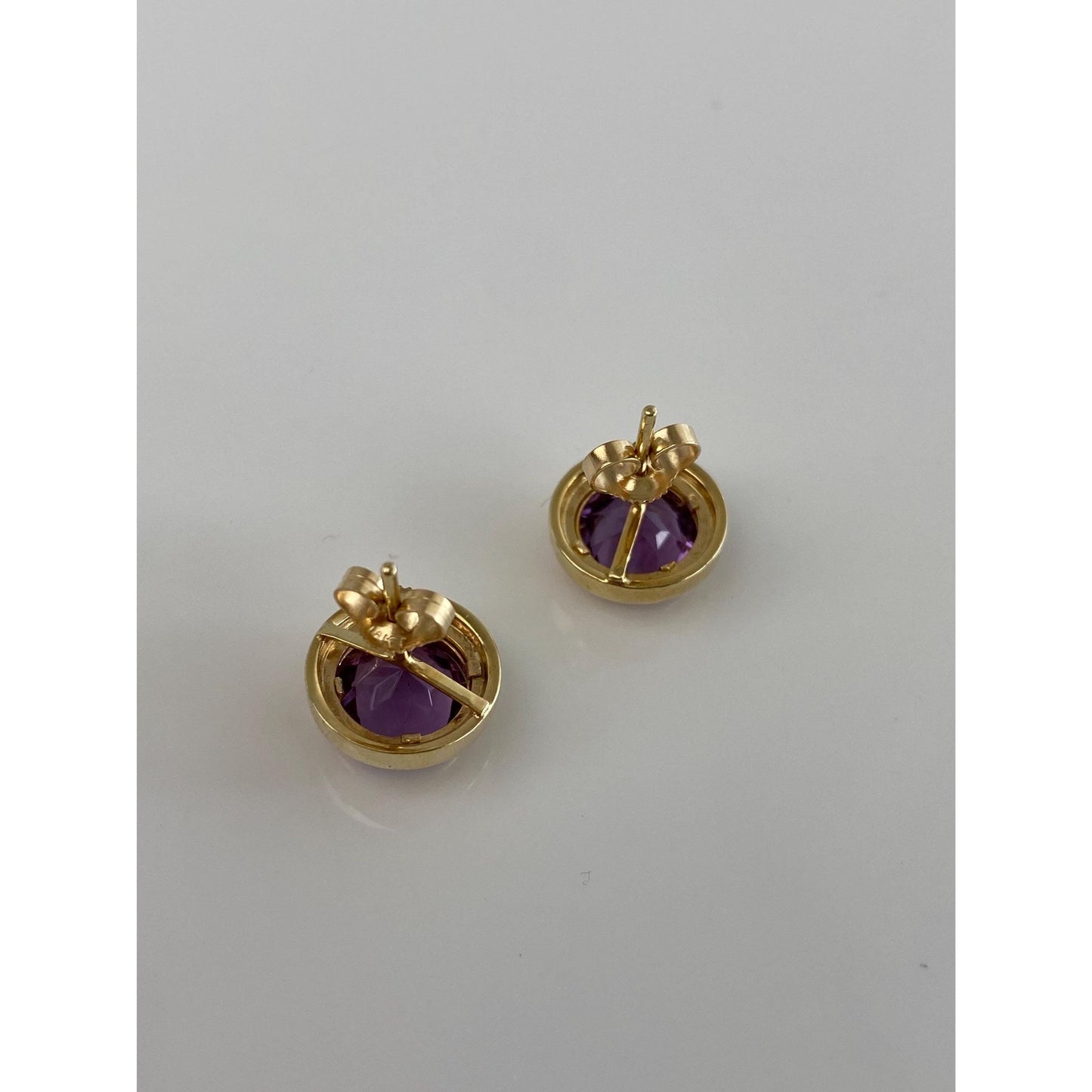 Vintage Solid 14k Yellow Gold Engine Turned Amethyst Stud Earrings