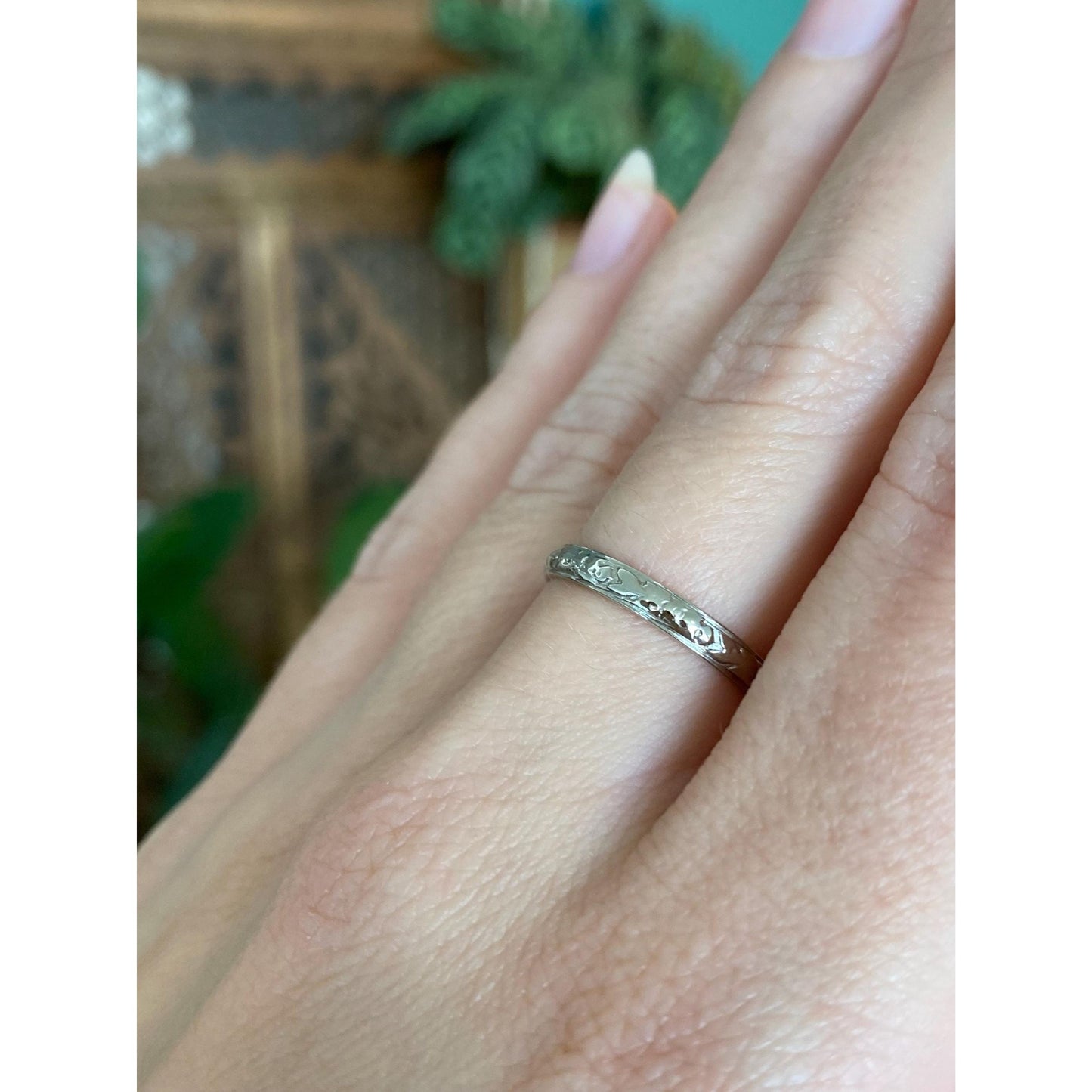 Vintage Solid 14k White Gold Designed Ring Band - Size 6.5