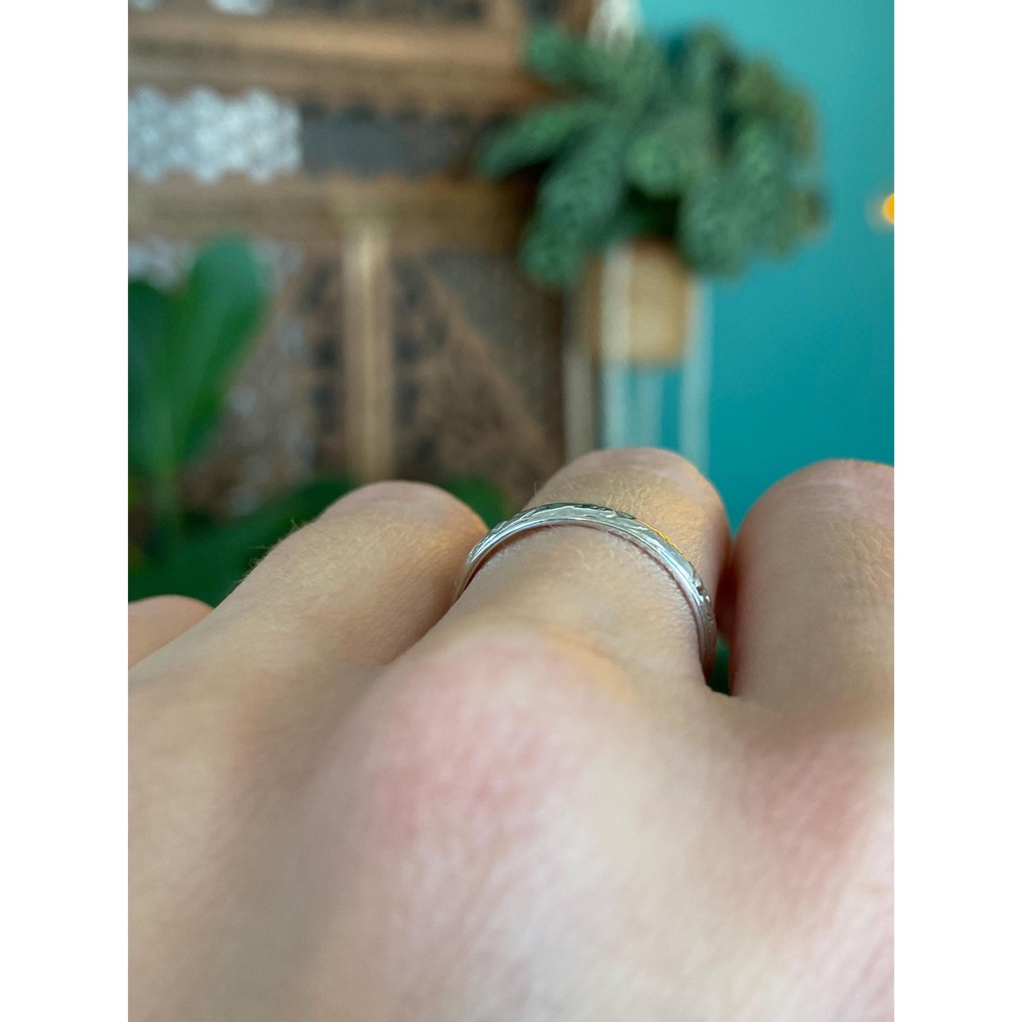 Vintage Solid 14k White Gold Designed Ring Band - Size 6.5