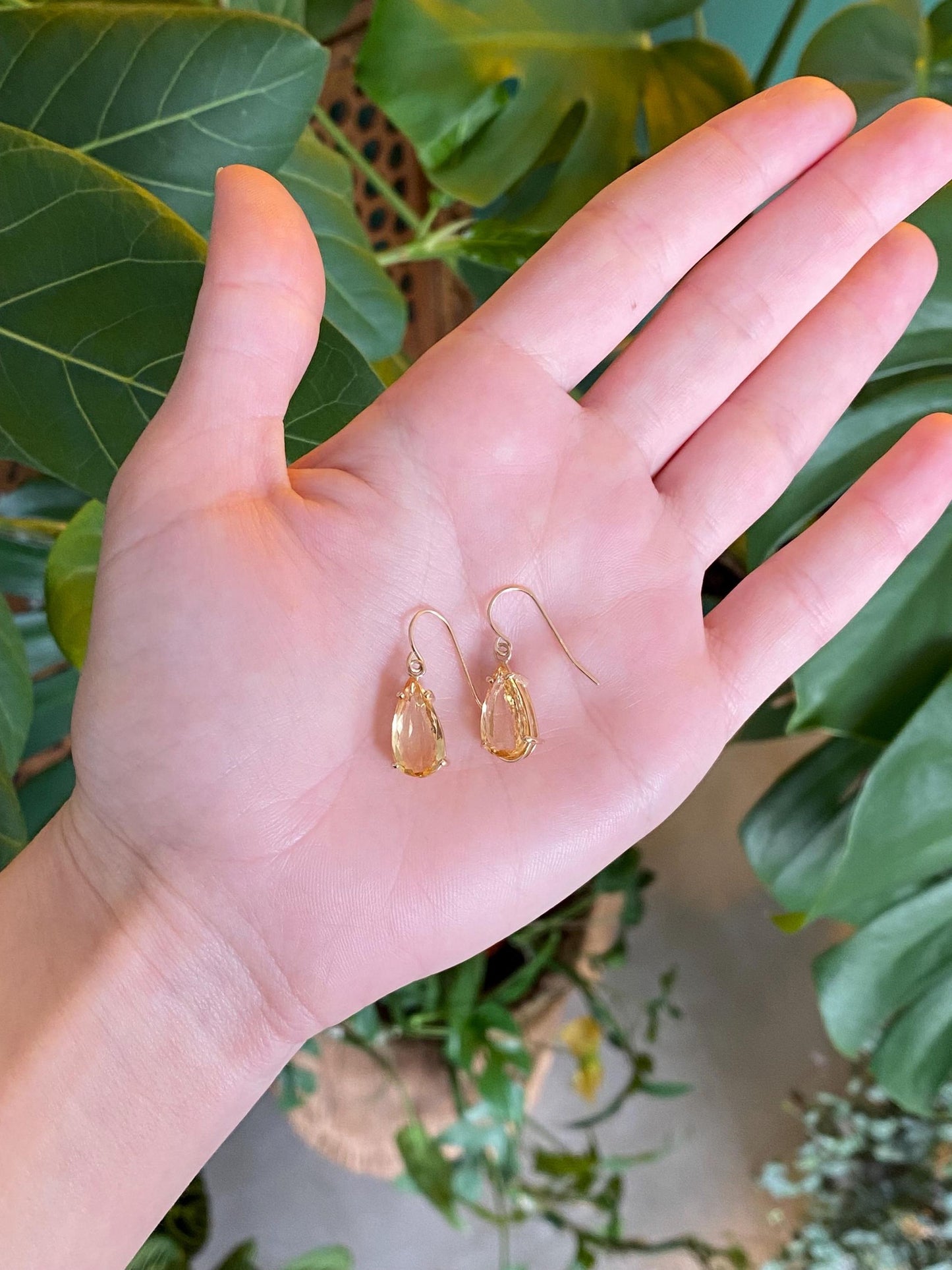 Vintage Solid 10k Yellow Gold Citrine Dangle Earrings