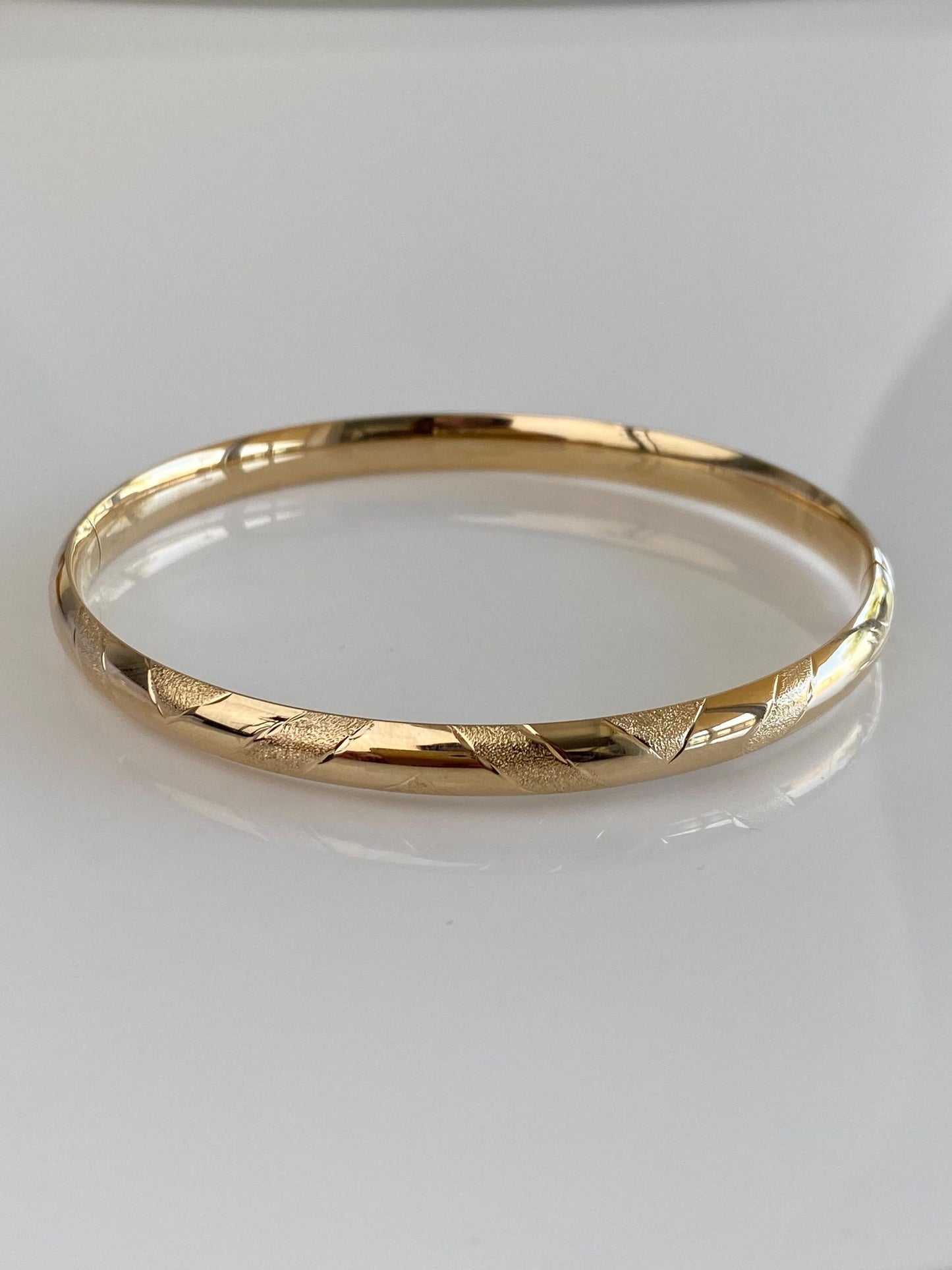 Vintage 14k Yellow Gold Satin Shiny Engraved Bangle Bracelet - 7.5 Inches