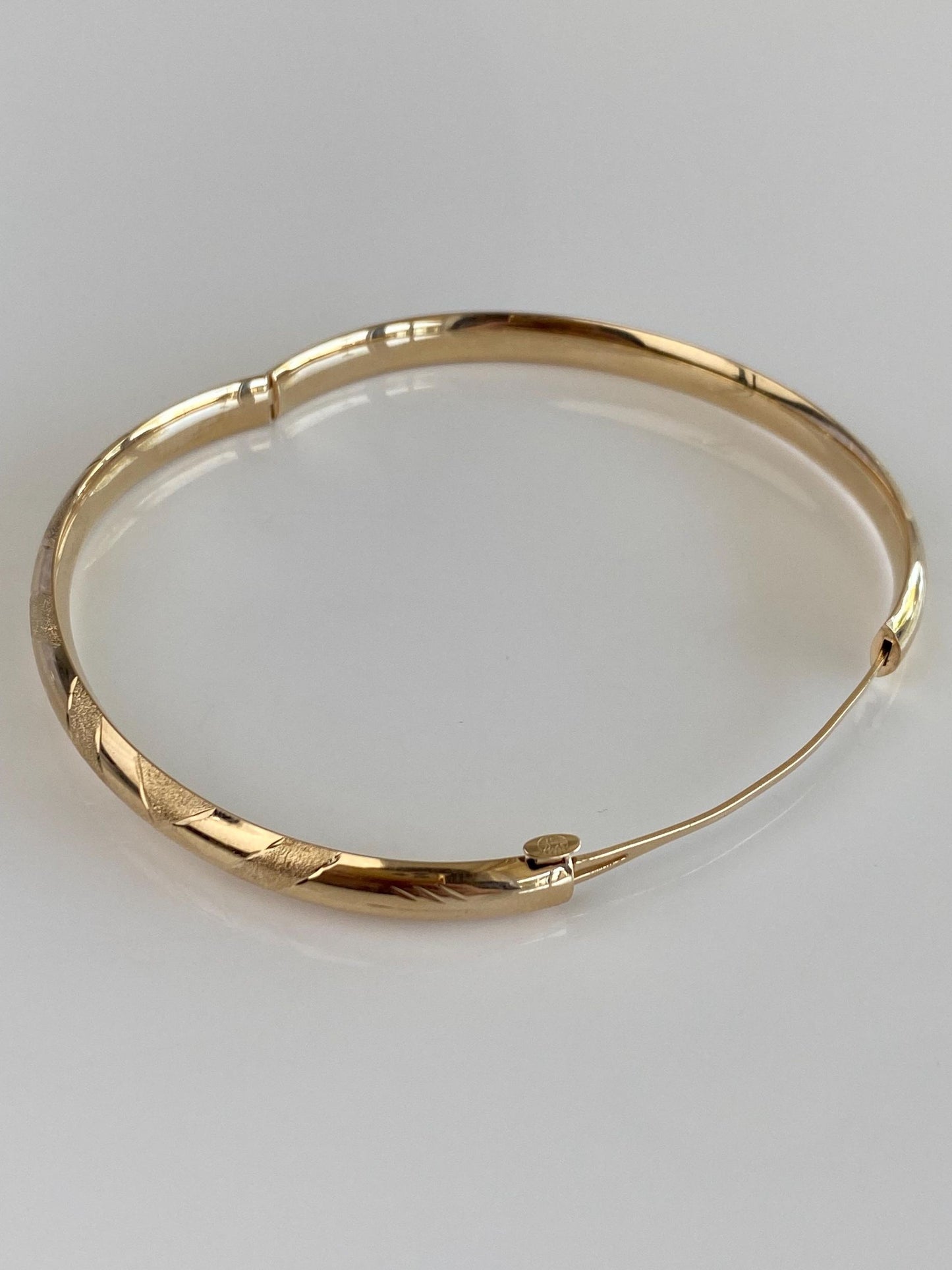 Vintage 14k Yellow Gold Satin Shiny Engraved Bangle Bracelet - 7.5 Inches