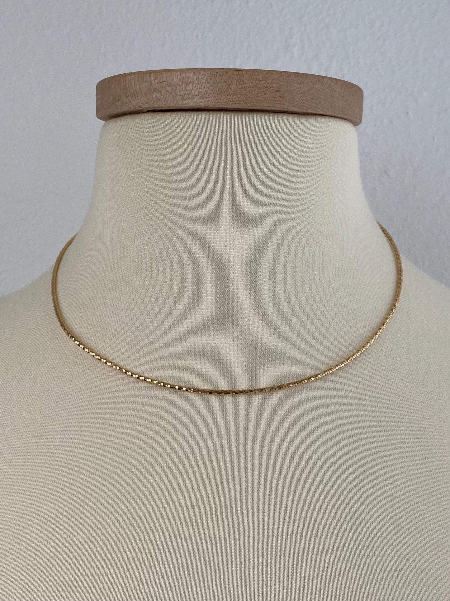 Vintage 14k Yellow Gold Diamond Cut Spring Collar Necklace - 18 inches