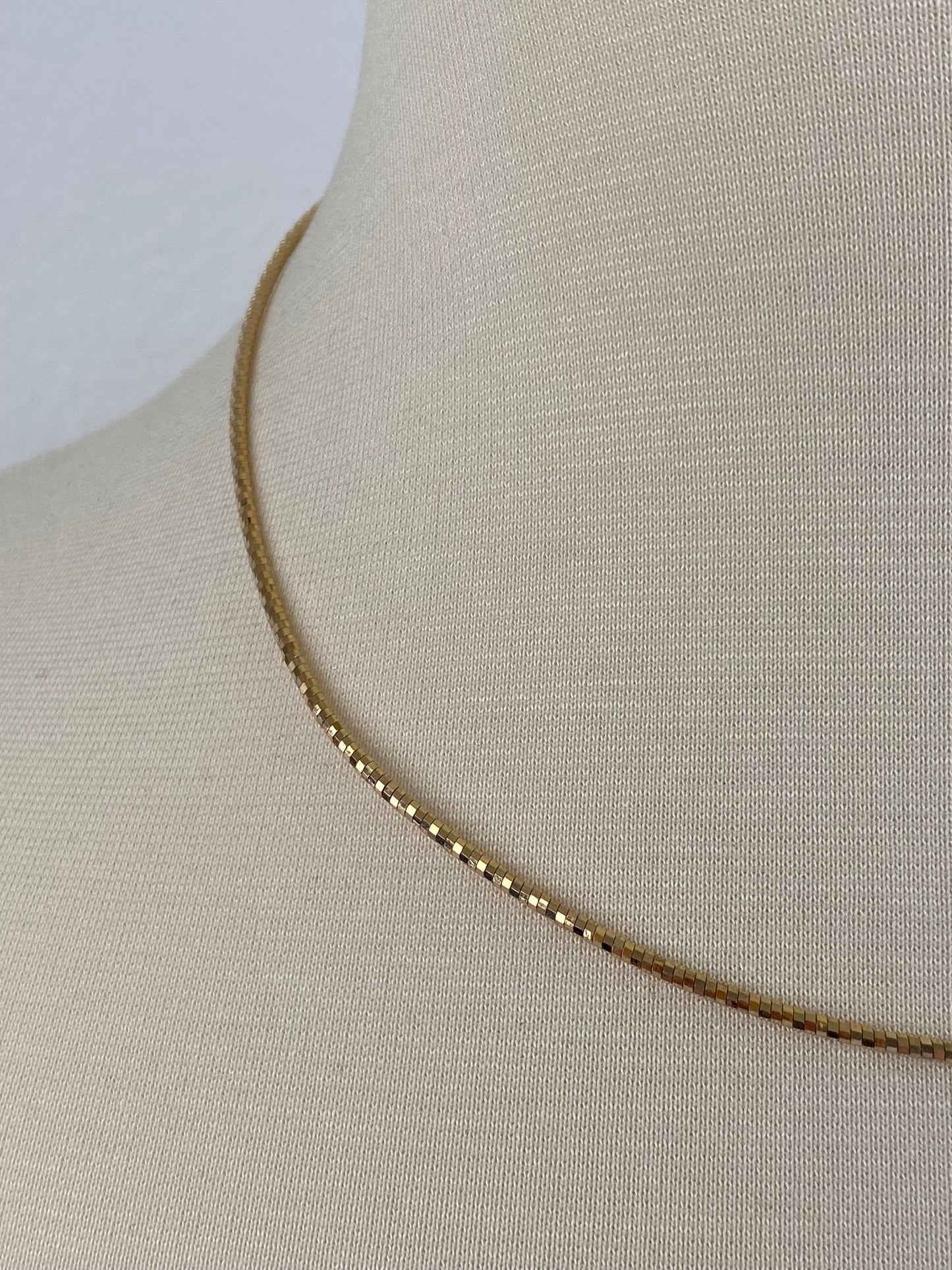 Vintage 14k Yellow Gold Diamond Cut Spring Collar Necklace - 18 inches