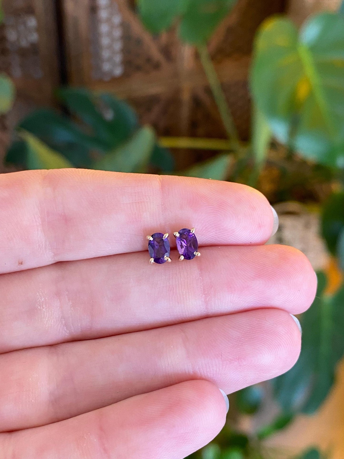Vintage Solid 14k Yellow Gold Amethyst Stud Earrings