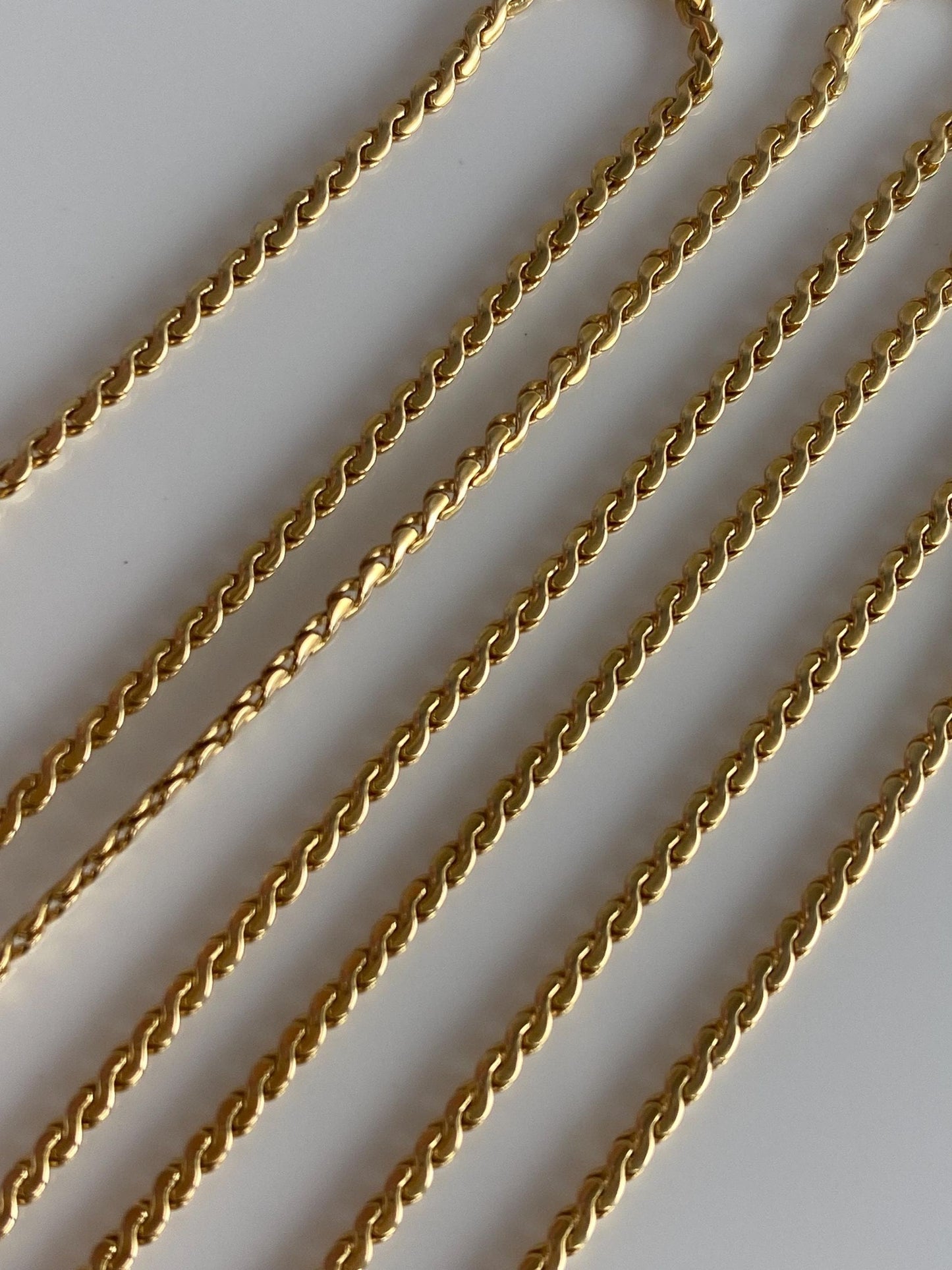 Vintage Solid 18k Yellow Gold Rounded Serpentine Chain Necklace - 20.75 inches