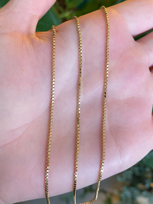 Vintage Solid 18k Yellow Gold Box Chain Necklace - 15.75 inches