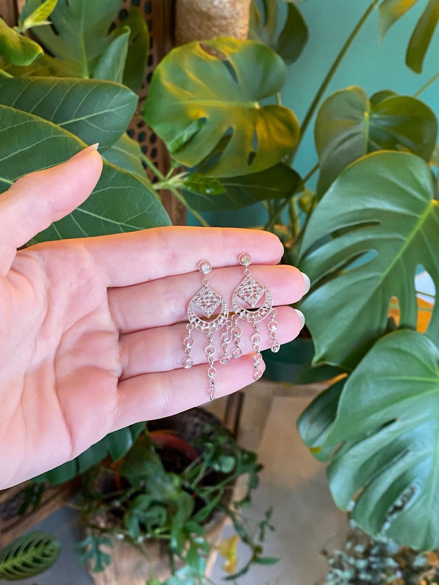 Vintage Solid 14k White Gold Diamond Cut Chandelier Dangle Stud Earrings