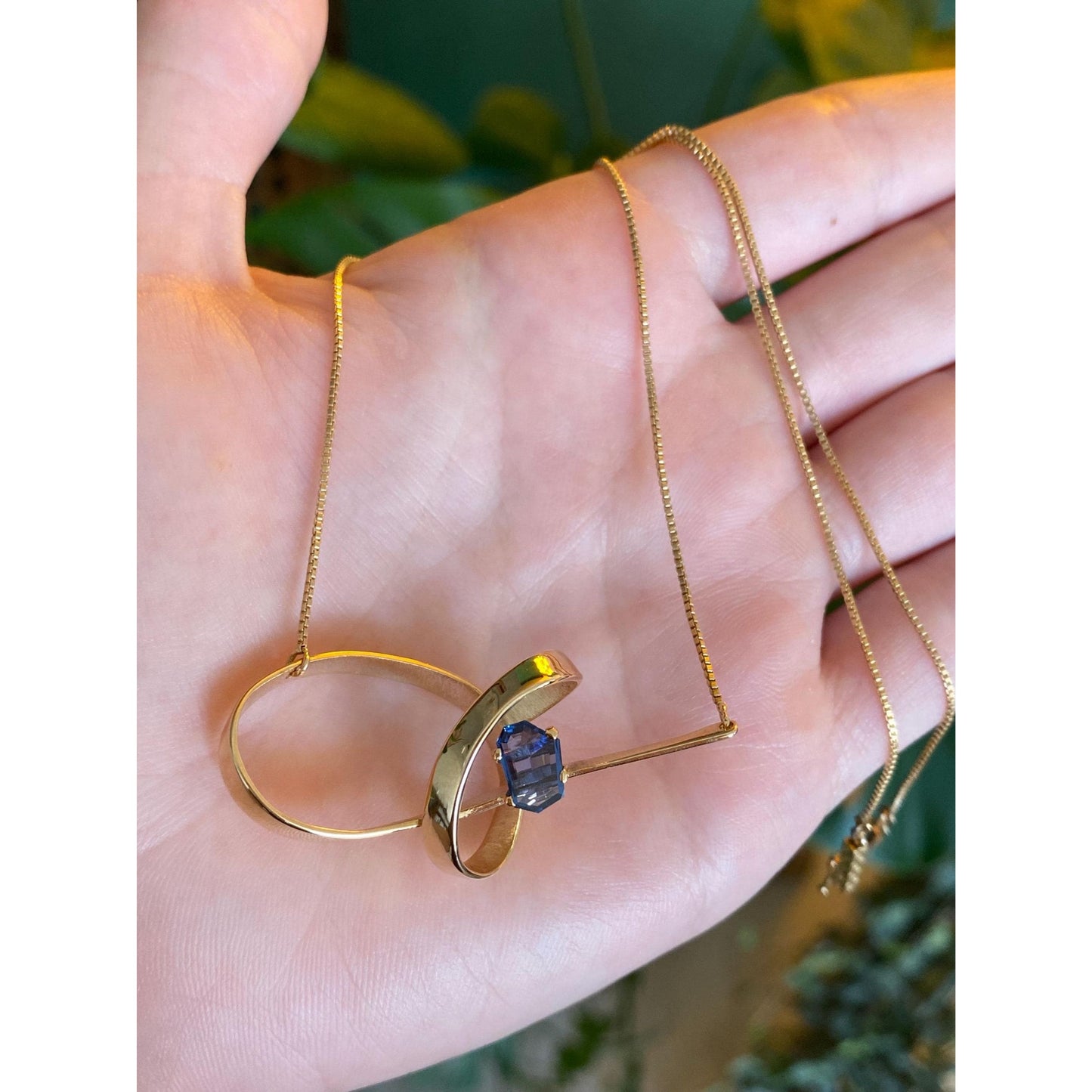 Vintage Solid 14k Yellow Gold Blue Sapphire Twist Box Chain Necklace - 17 inches