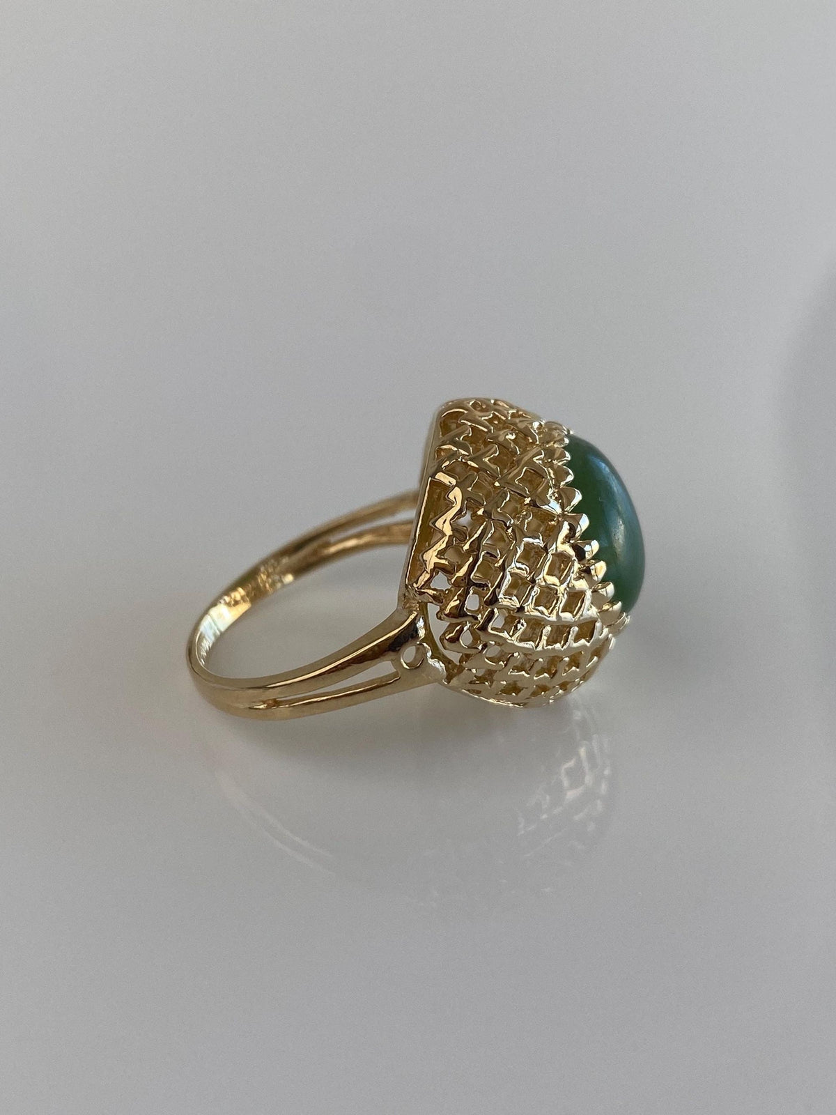 Vintage Solid 14k Yellow Gold Nephrite Basket Weave Ring - Size 6.75