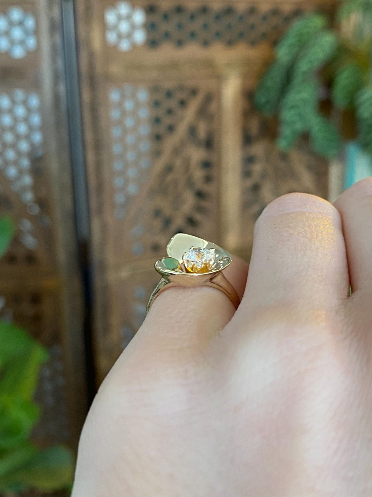 Vintage Solid 14k Yellow Gold Cubic Zirconia Swirl Ring - Size 3.75