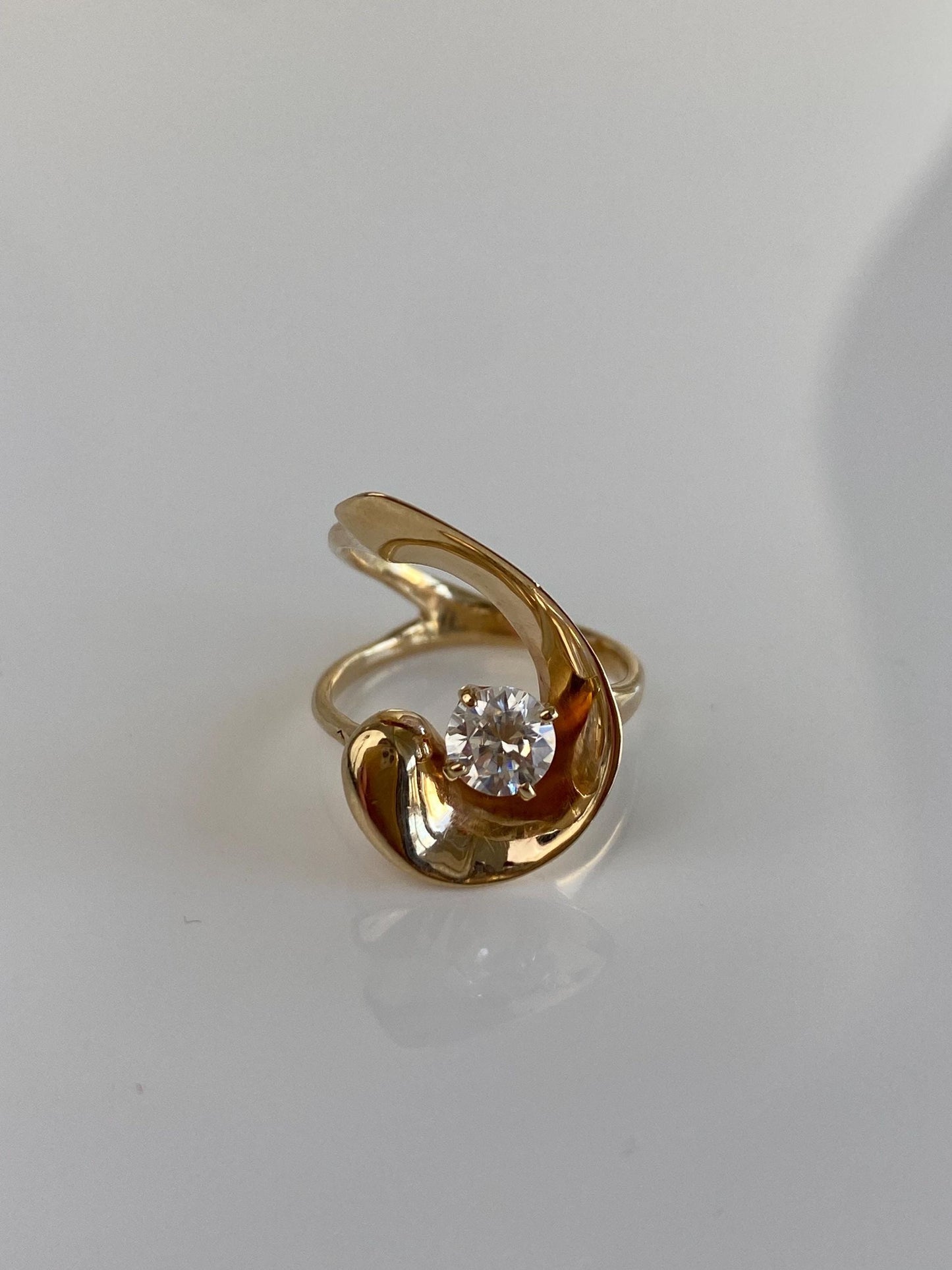 Vintage Solid 14k Yellow Gold Cubic Zirconia Swirl Ring - Size 3.75